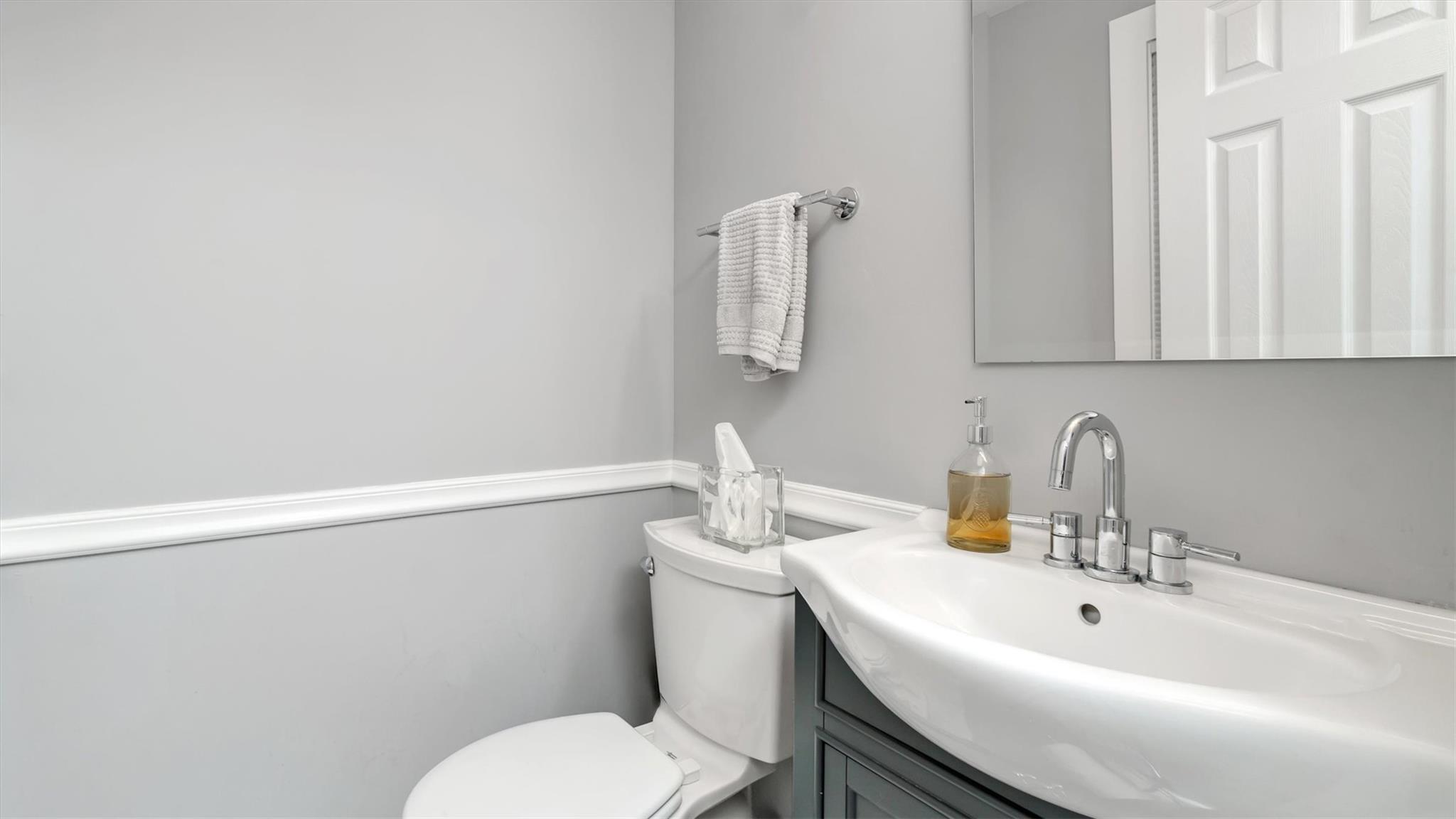 19 Barstow Road # G, Great Neck, NY 11021