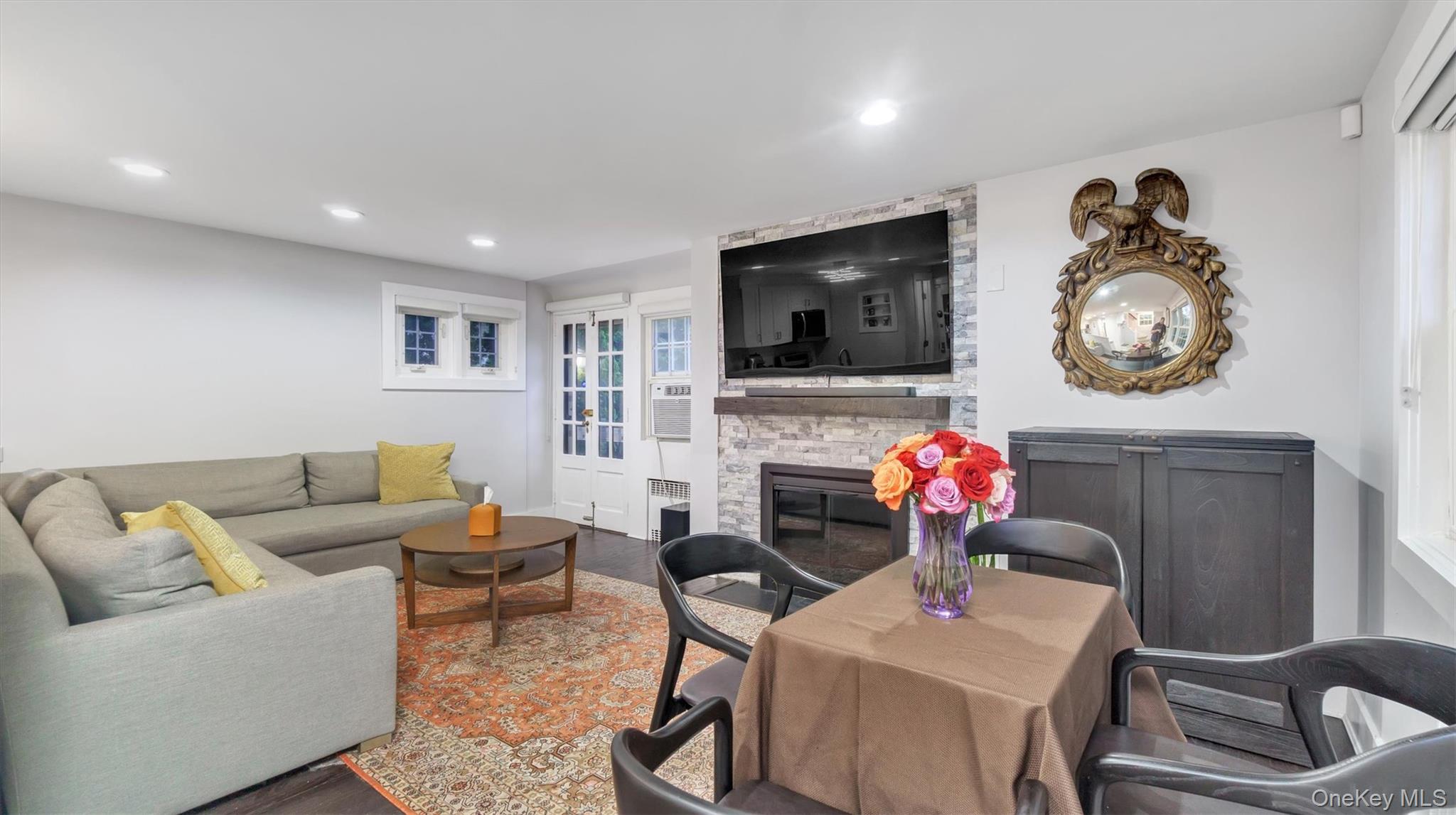 19 Barstow Road # G, Great Neck, NY 11021