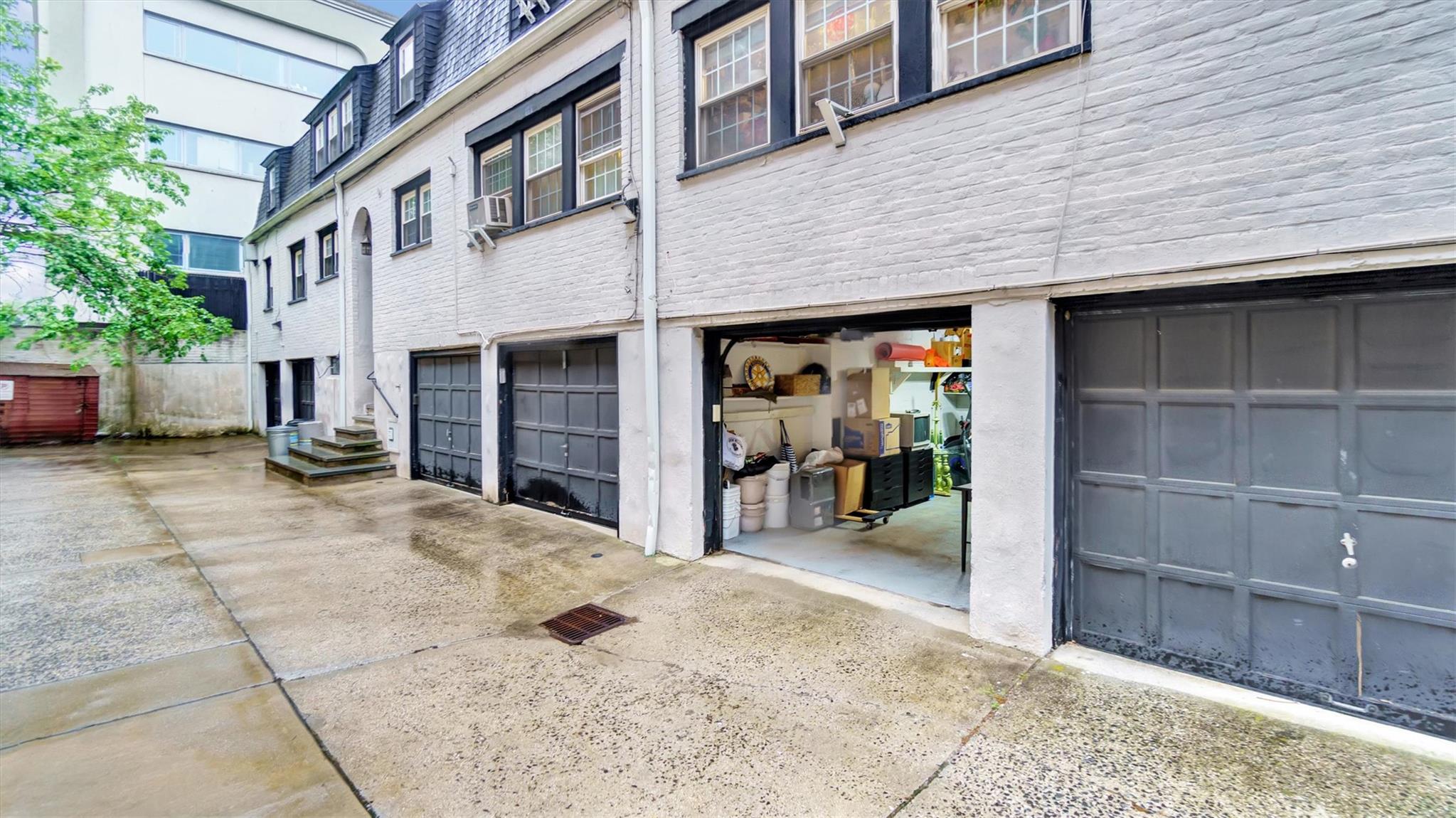 19 Barstow Road # G, Great Neck, NY 11021