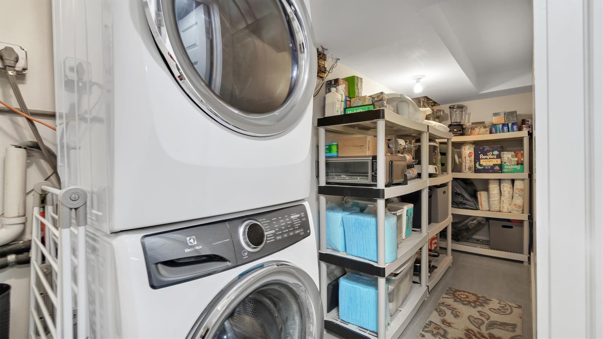 19 Barstow Road # G, Great Neck, NY 11021