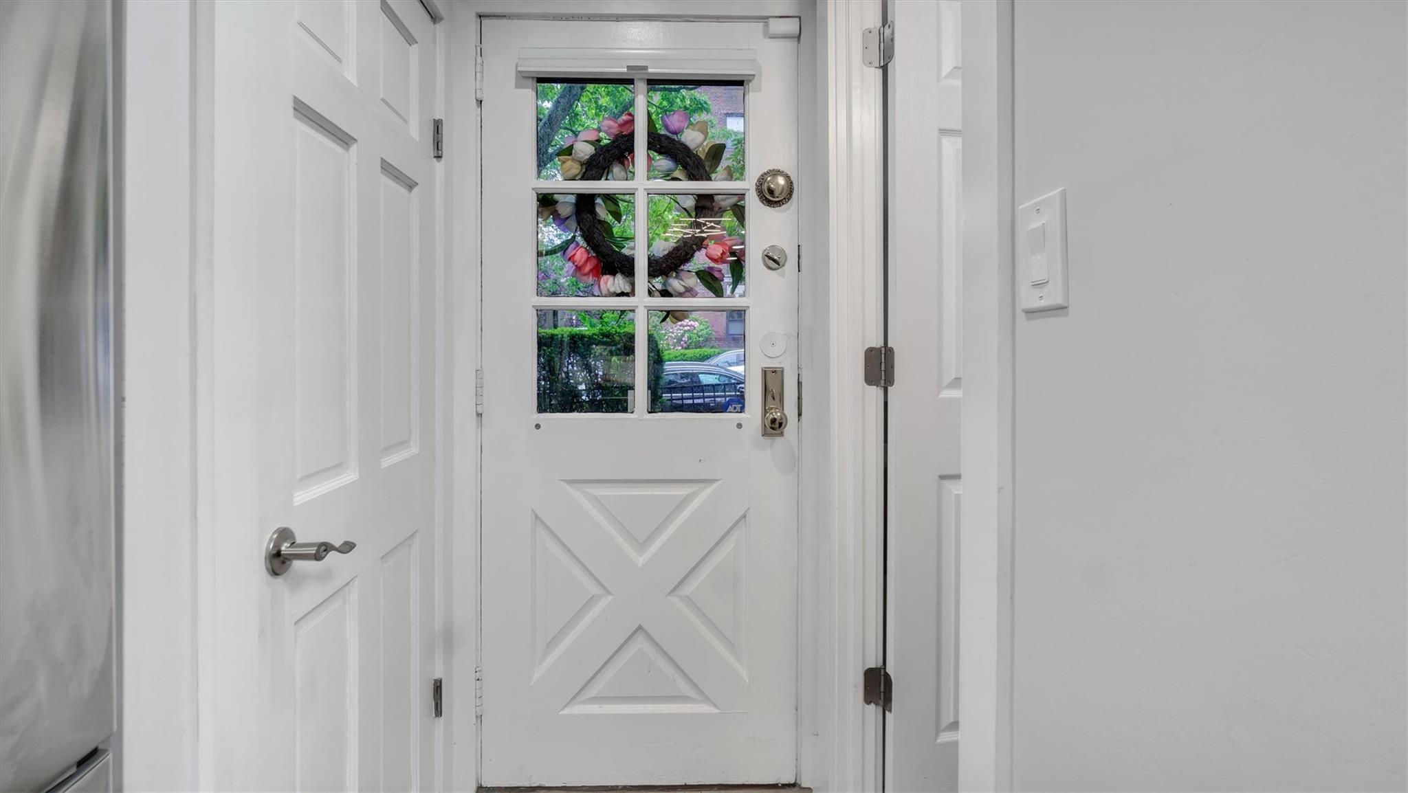 19 Barstow Road # G, Great Neck, NY 11021