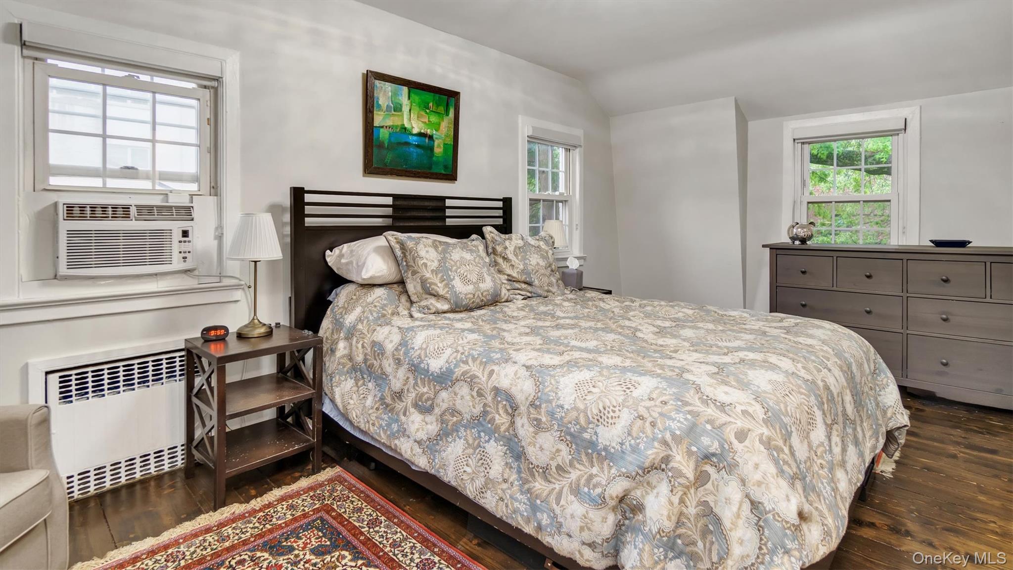 19 Barstow Road # G, Great Neck, NY 11021