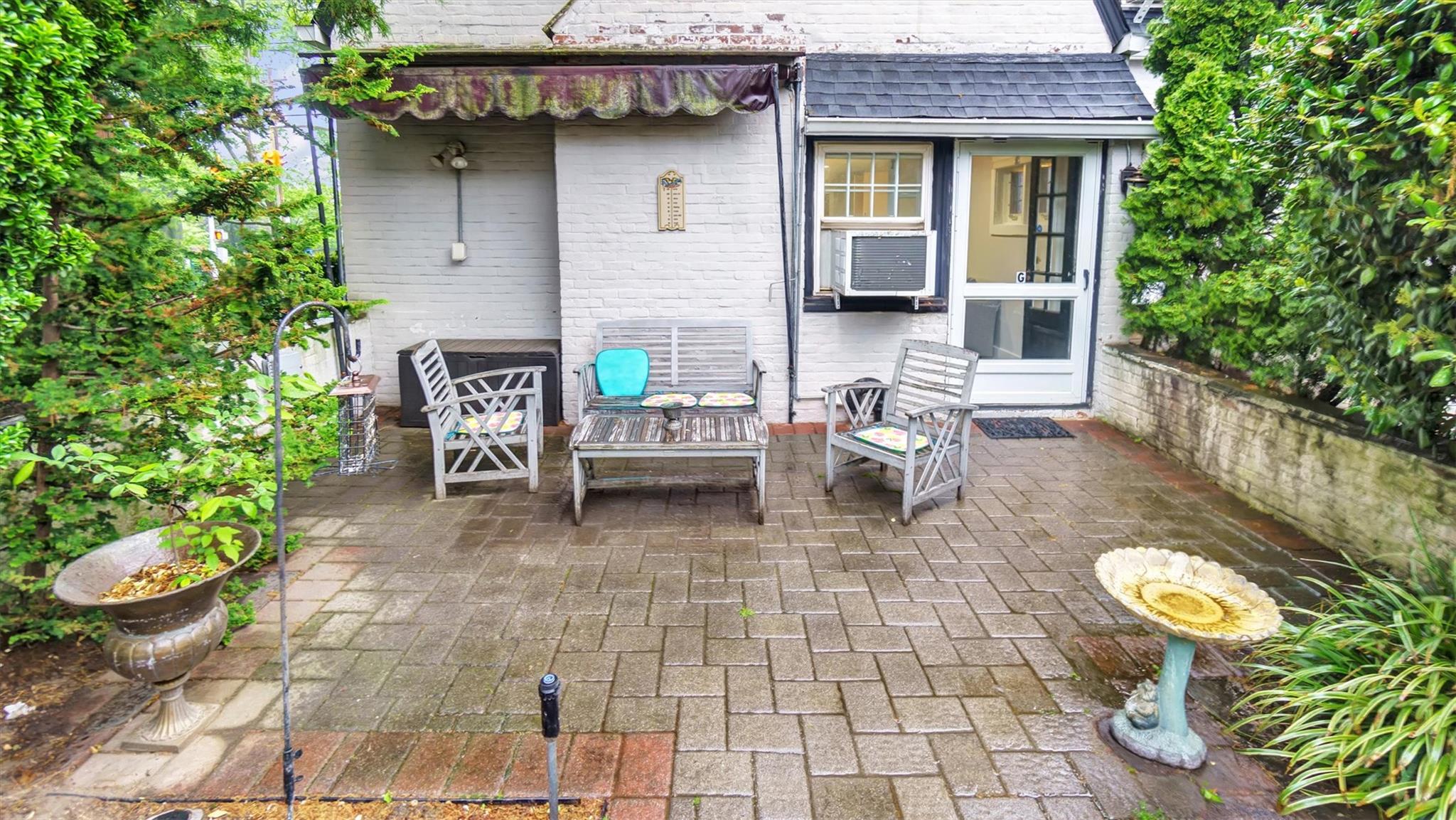 19 Barstow Road # G, Great Neck, NY 11021