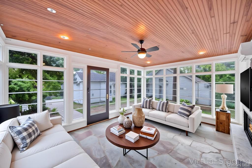 15 Superior Road, Floral Park, NY 11001