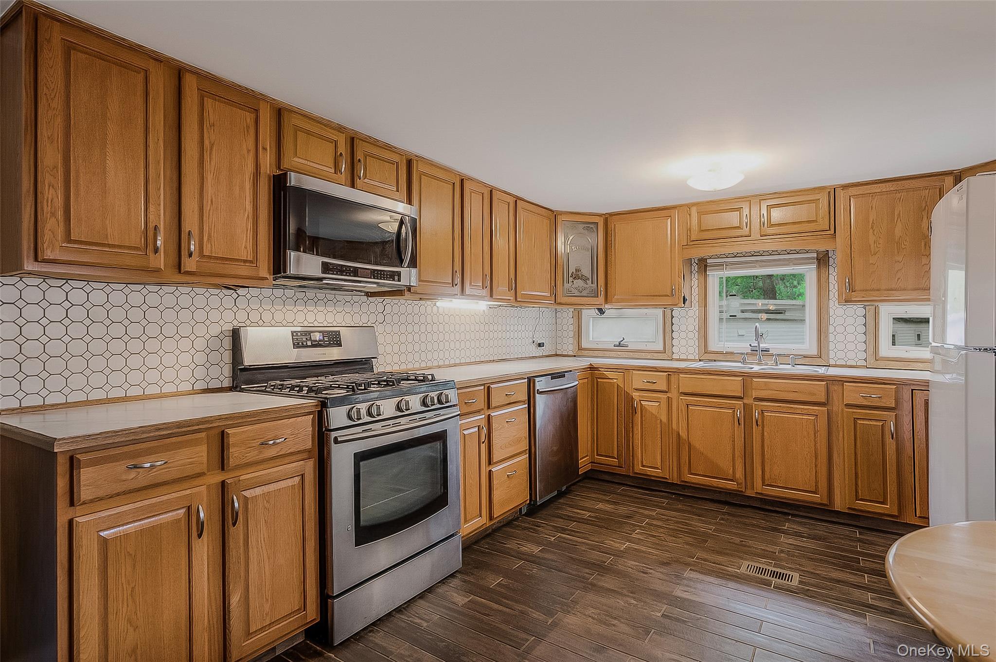 658-F7 Sound Avenue Avenue, Calverton, NY 11933