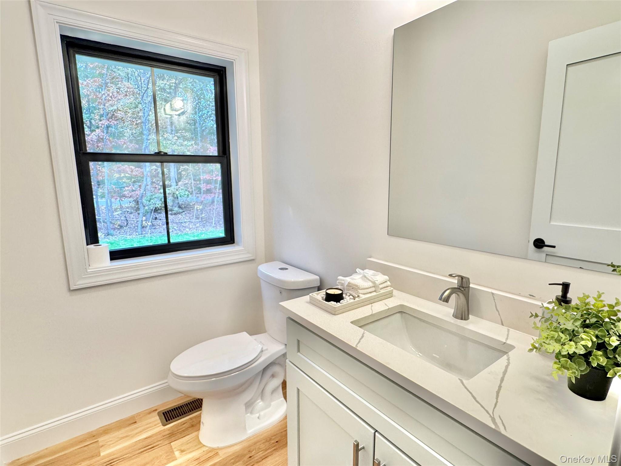 122 Dayton Avenue, Manorville, NY 11949