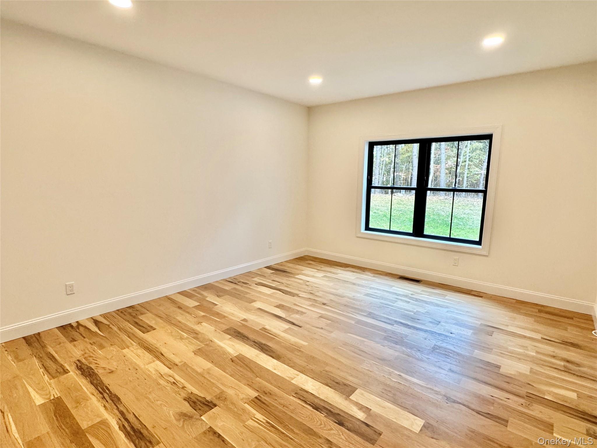 122 Dayton Avenue, Manorville, NY 11949