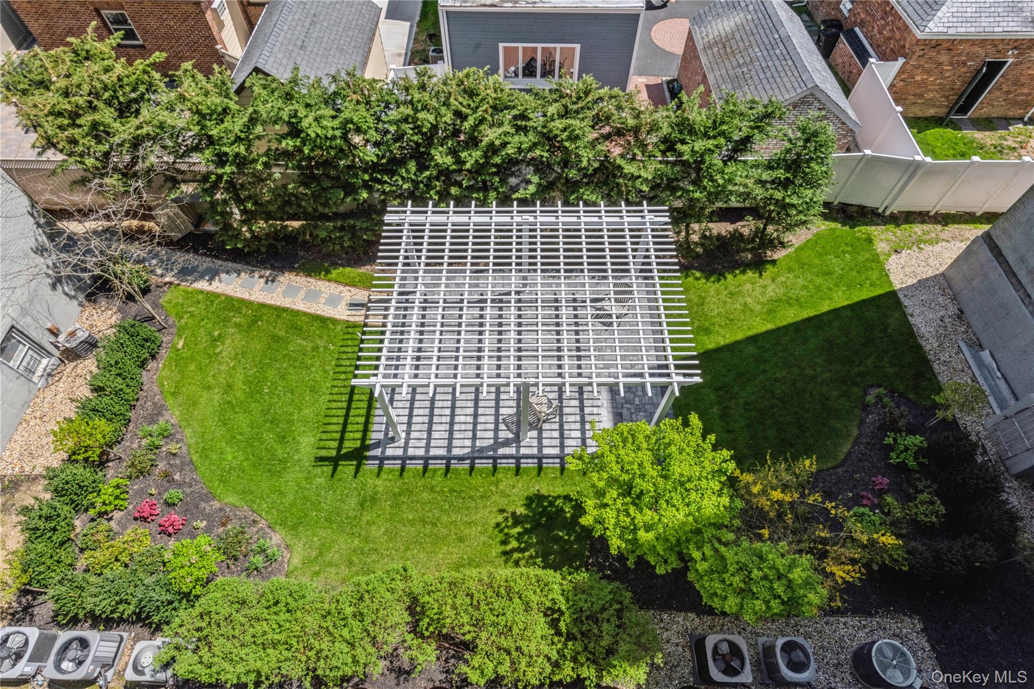 1175 E Broadway # 2J, Hewlett, NY 11557