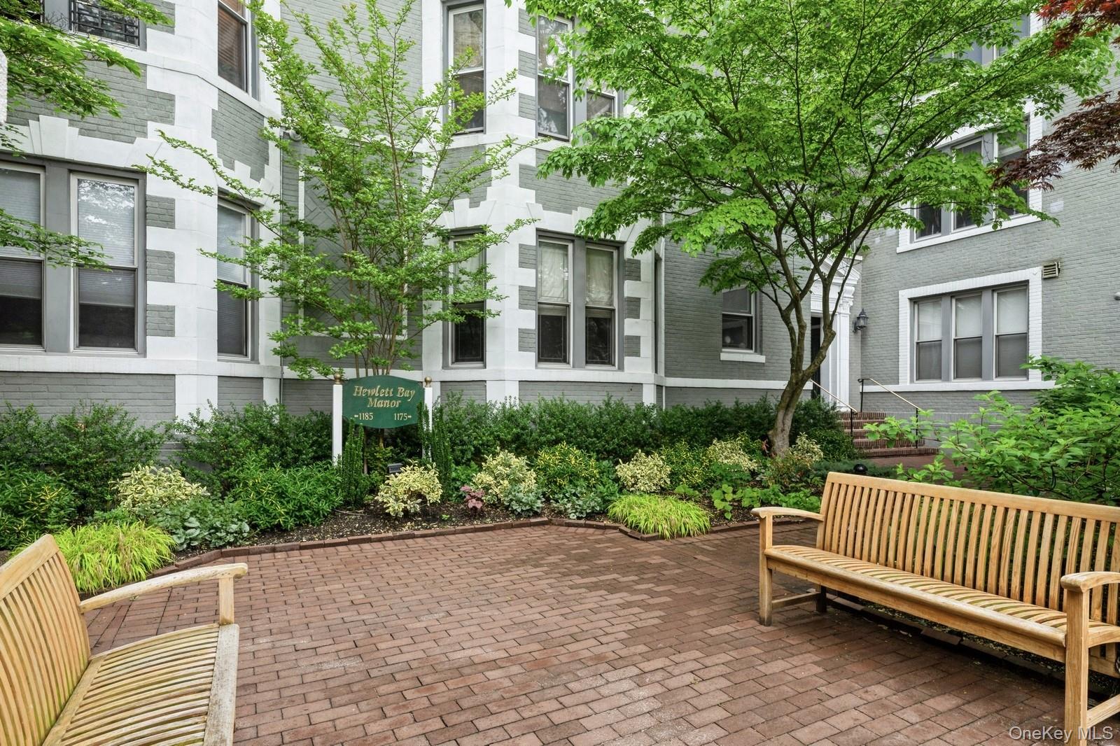 1175 E Broadway # 2J, Hewlett, NY 11557