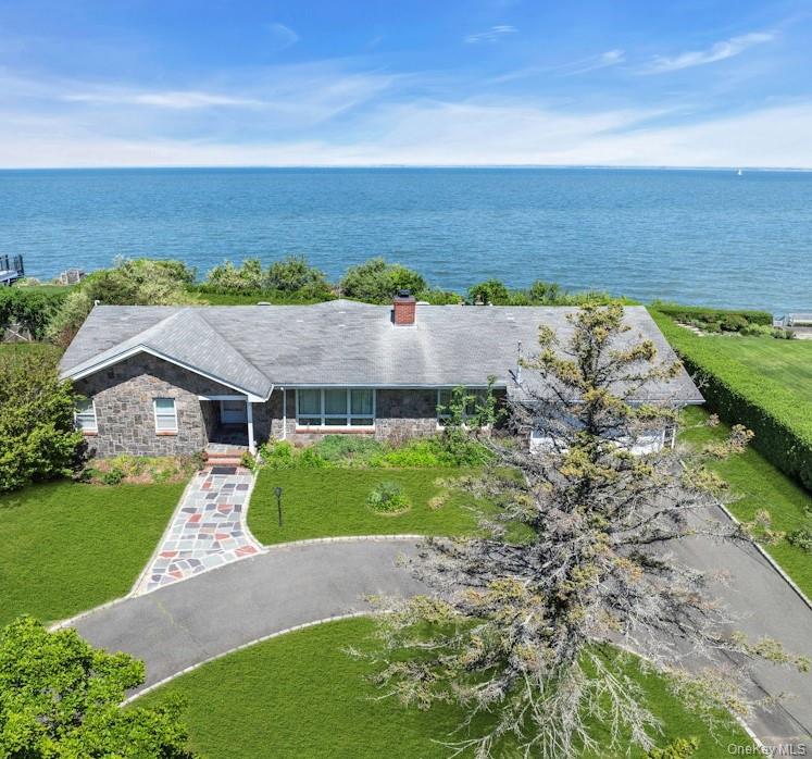 2100 Sound Drive, Greenport, NY 11944