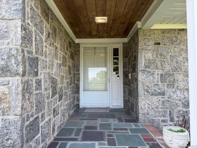 2100 Sound Drive, Greenport, NY 11944