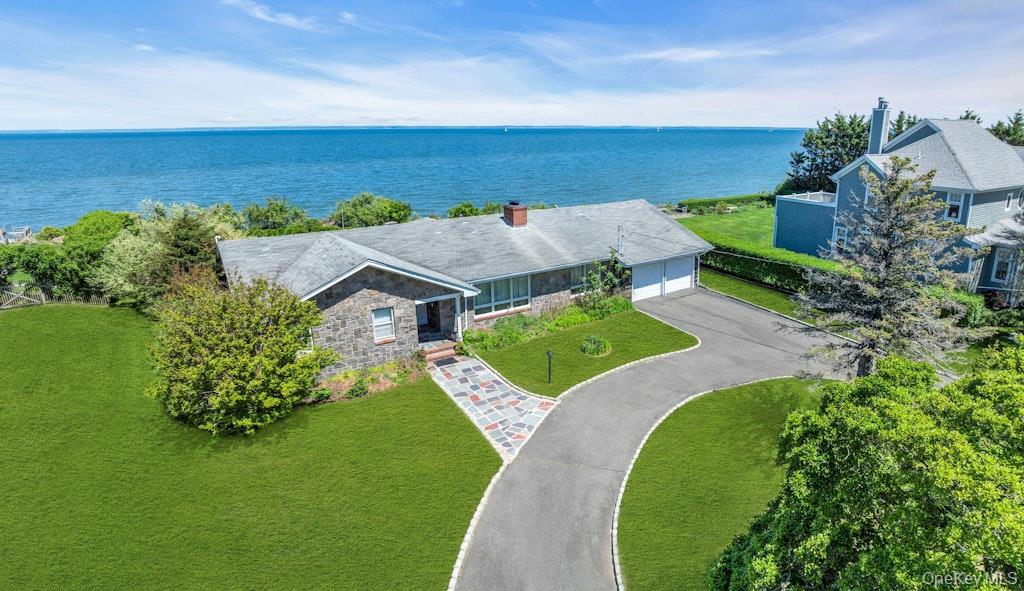 2100 Sound Drive, Greenport, NY 11944