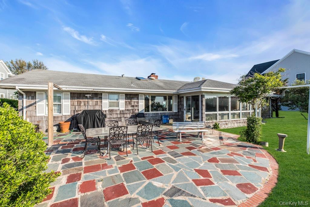 2100 Sound Drive, Greenport, NY 11944