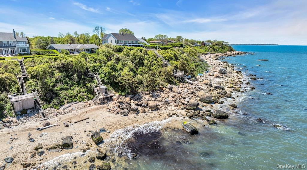 2100 Sound Drive, Greenport, NY 11944