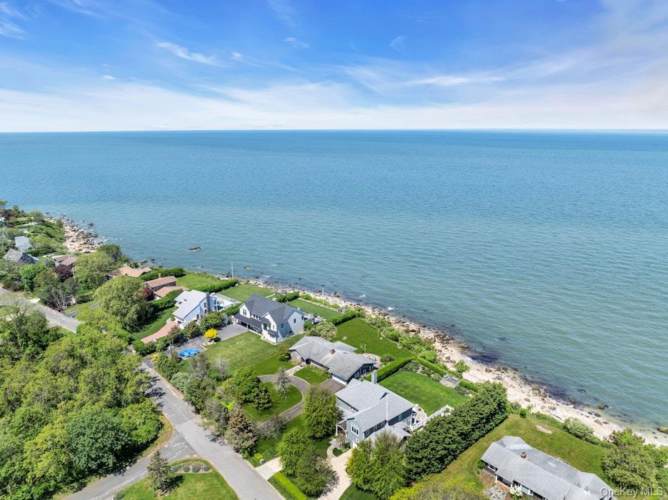 2100 Sound Drive, Greenport, NY 11944