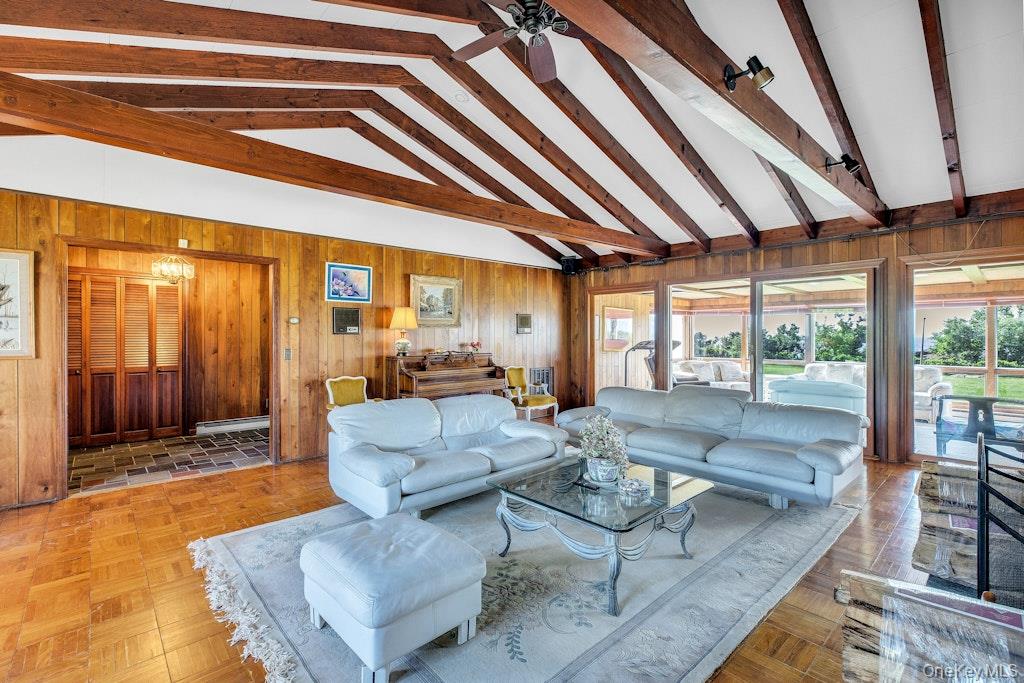 2100 Sound Drive, Greenport, NY 11944