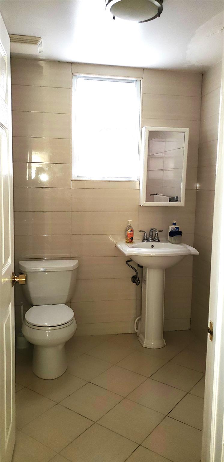 4073 Monticello Avenue, Bronx, NY 10466