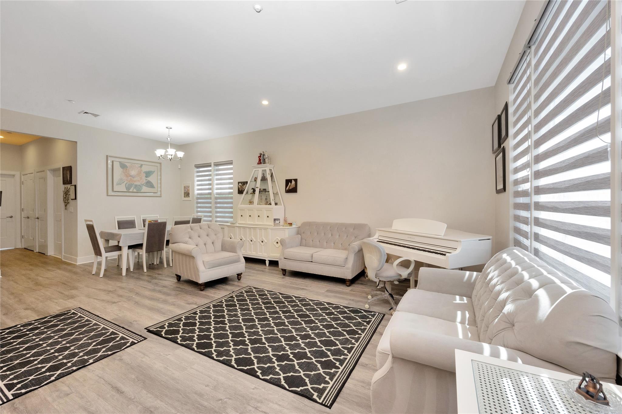 308 Breton Way # 308, Glen Cove, NY 11542