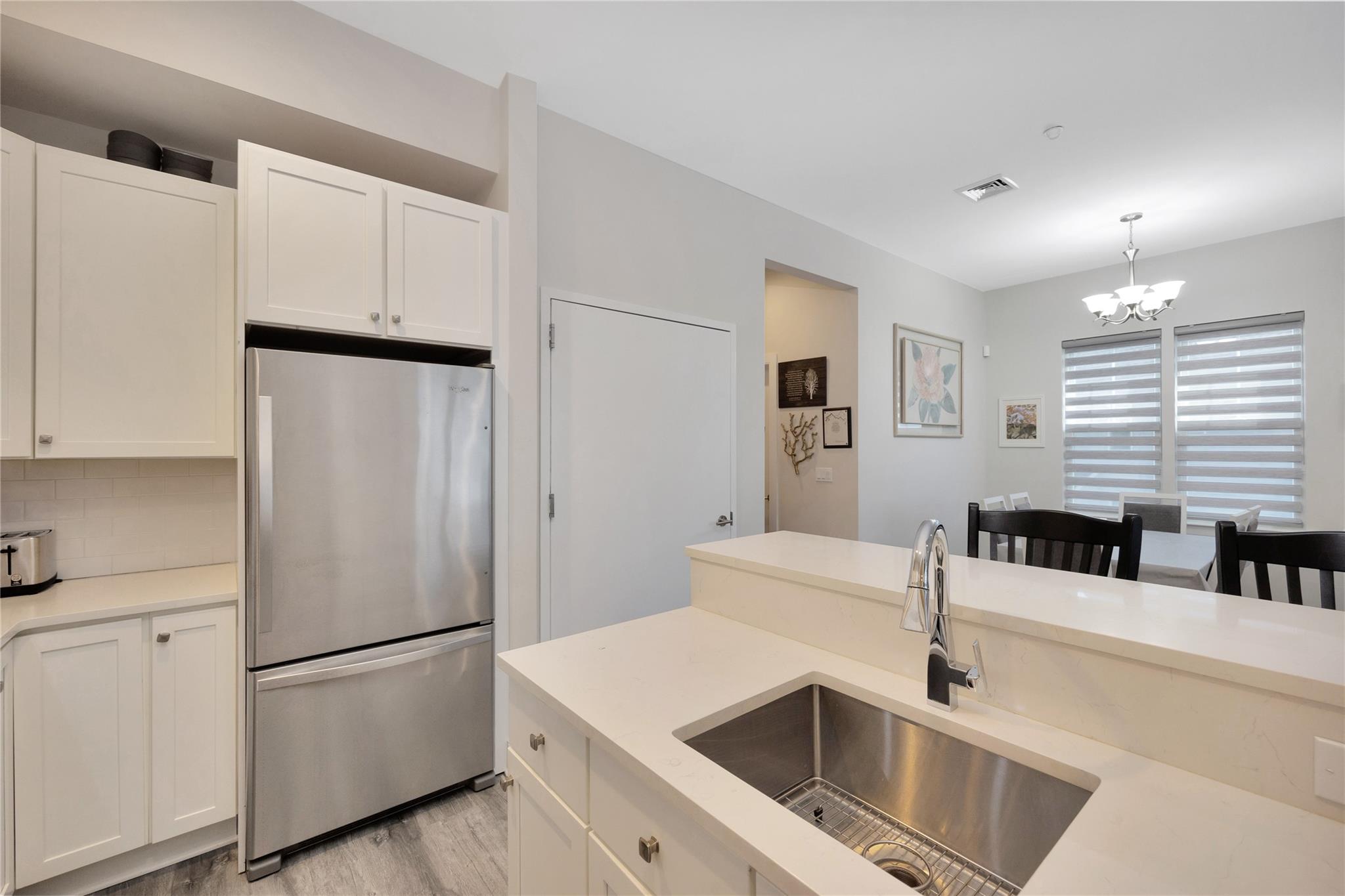 308 Breton Way # 308, Glen Cove, NY 11542