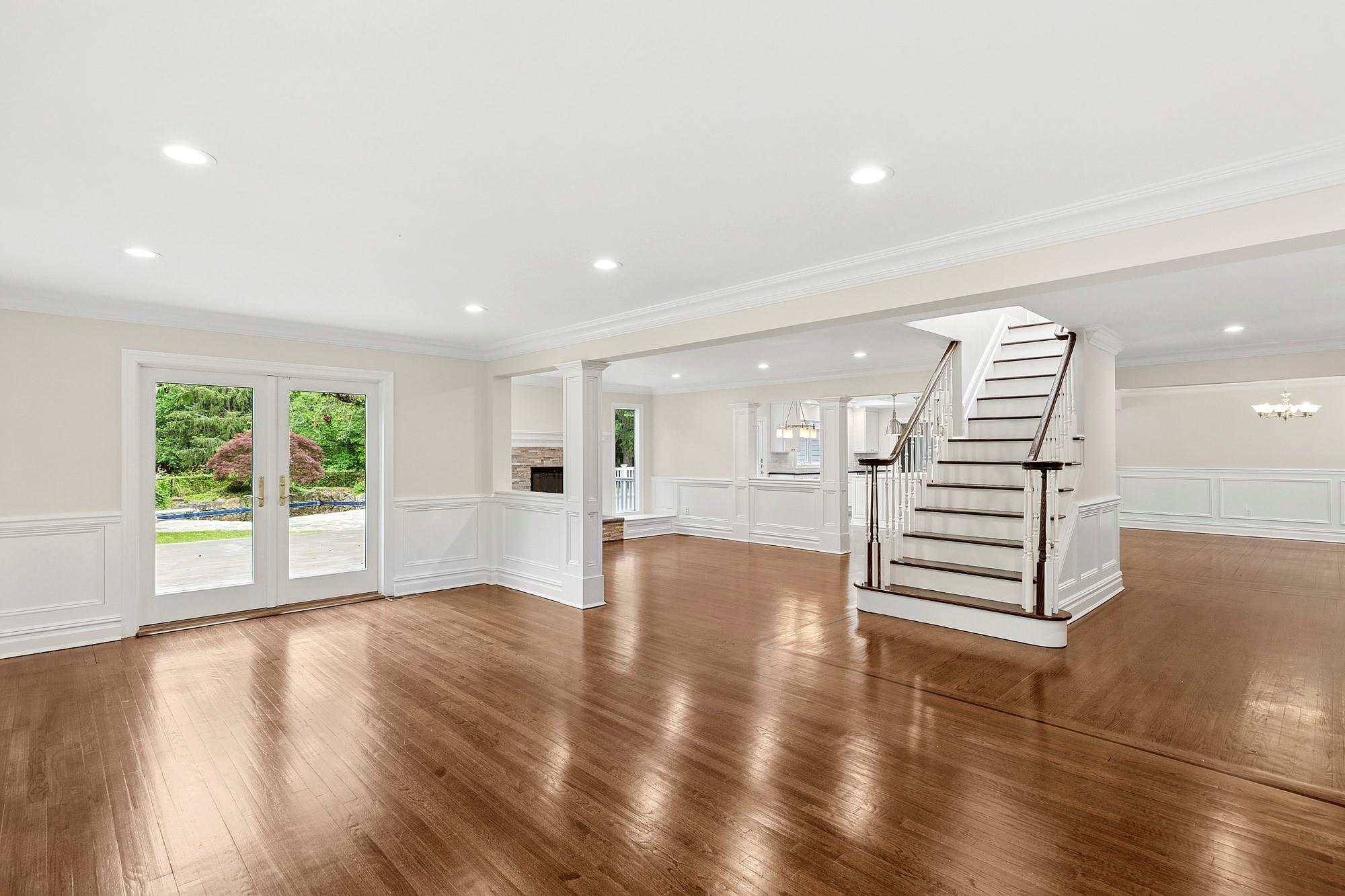 20 Donovan Drive, Cold Spring Harbor, NY 11724