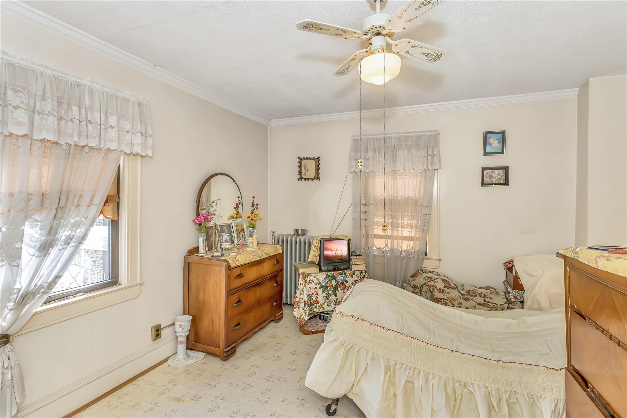 6-10 129th Street, College Point, NY 11356