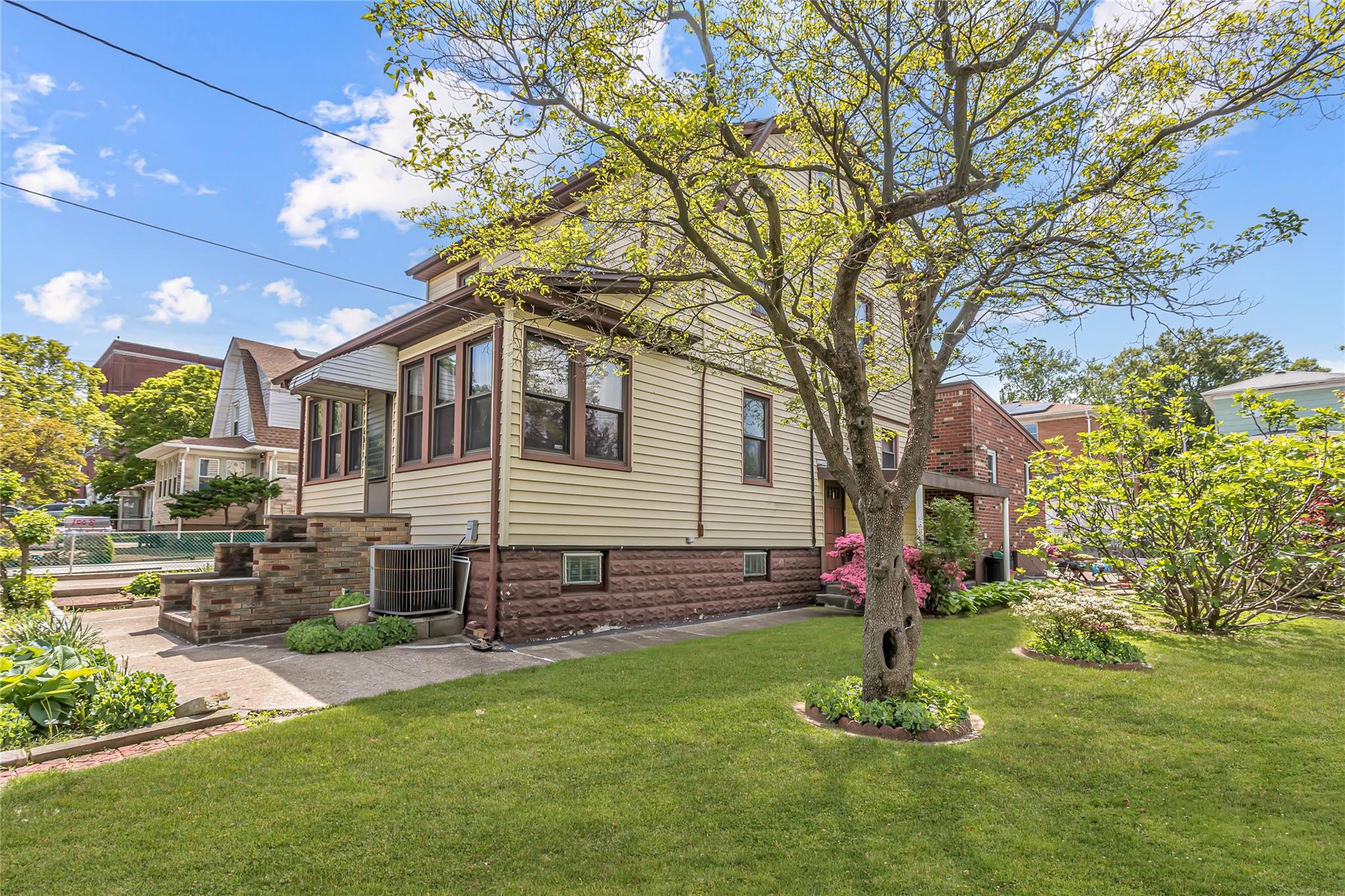 6-10 129th Street, College Point, NY 11356