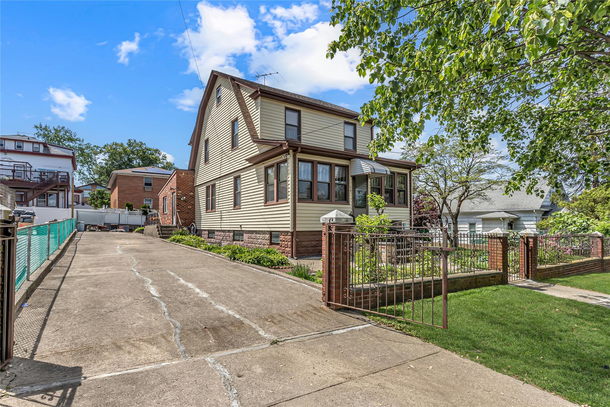 6-10 129th Street, College Point, NY 11356