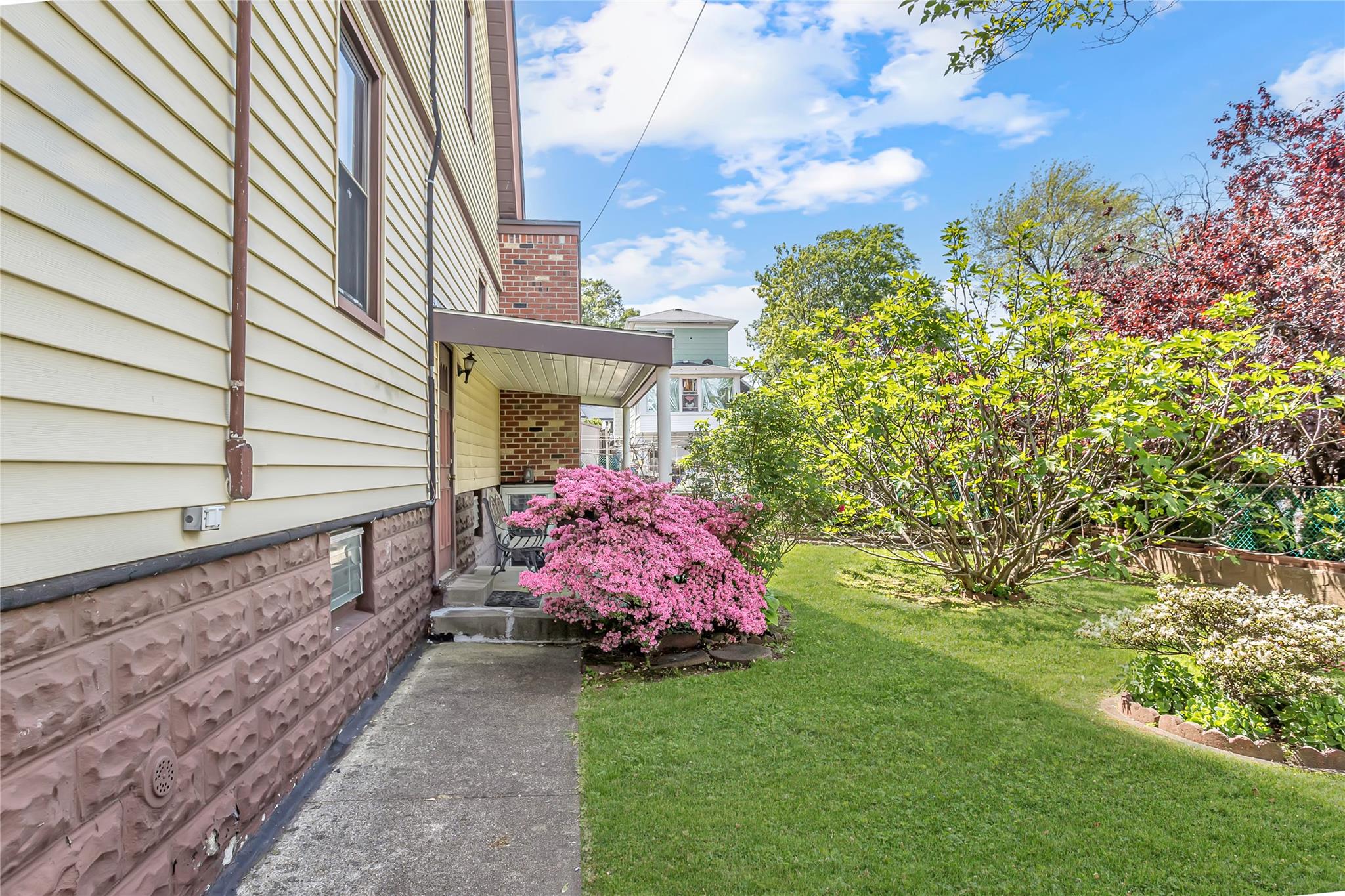 6-10 129th Street, College Point, NY 11356