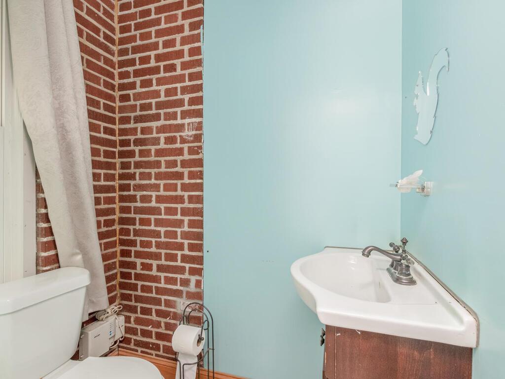 1904 Lacombe Avenue, Bronx, NY 10473