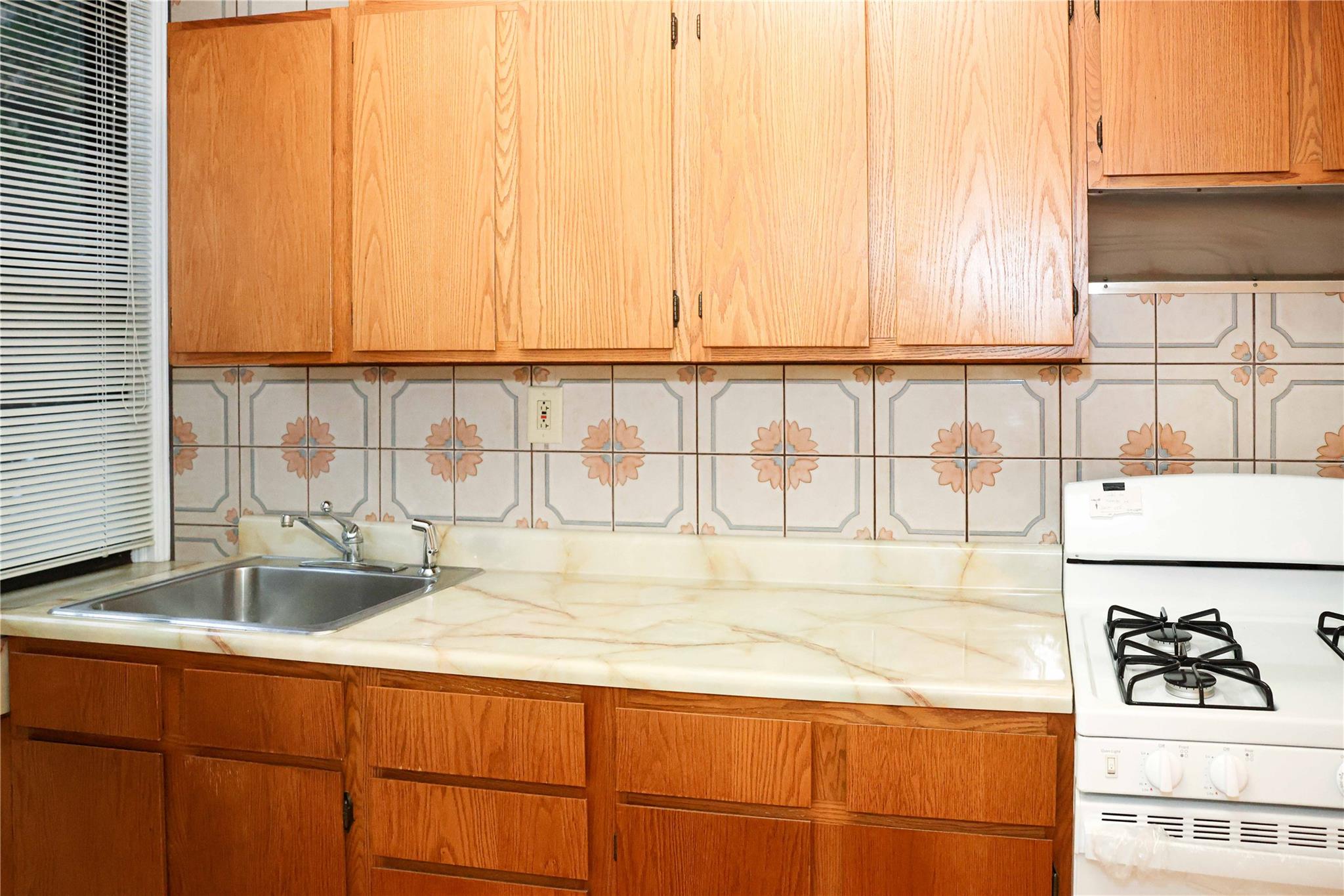 808 Bronx River Road # 1 A, Yonkers, NY 10708