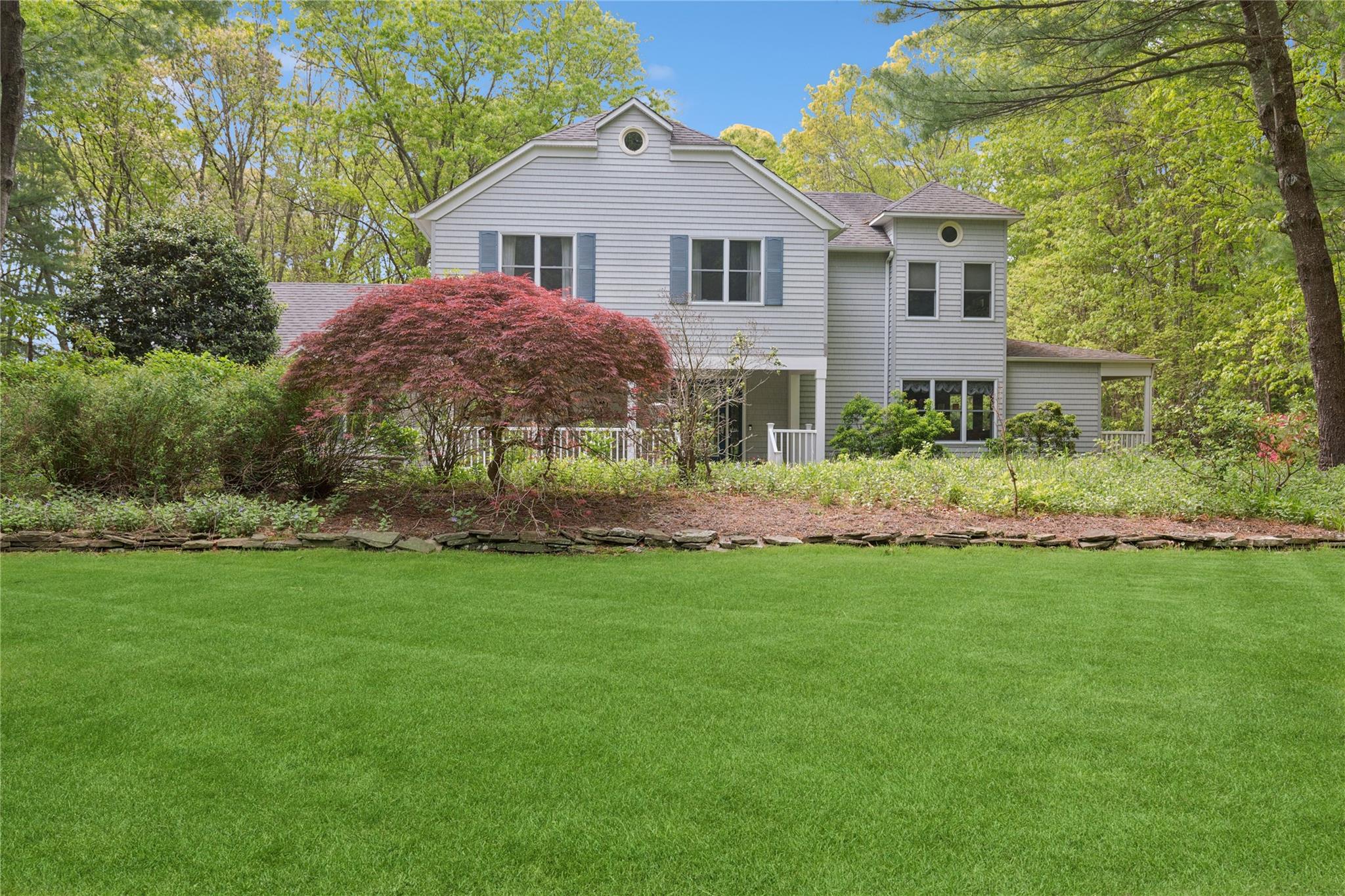 6 Carriage Path, Manorville, NY 11949