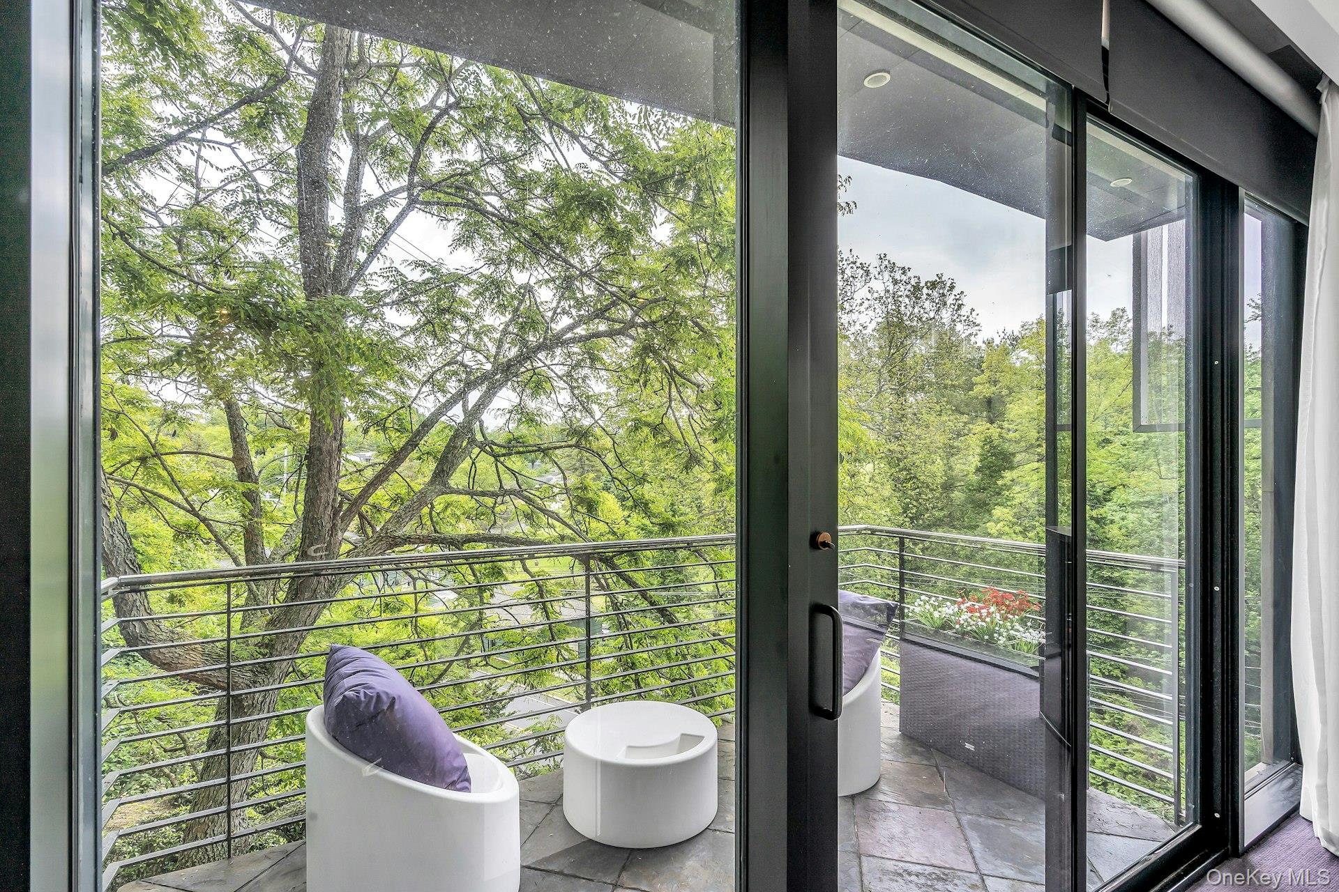 112 Scudders Lane, Glenwood Landing, NY 11547