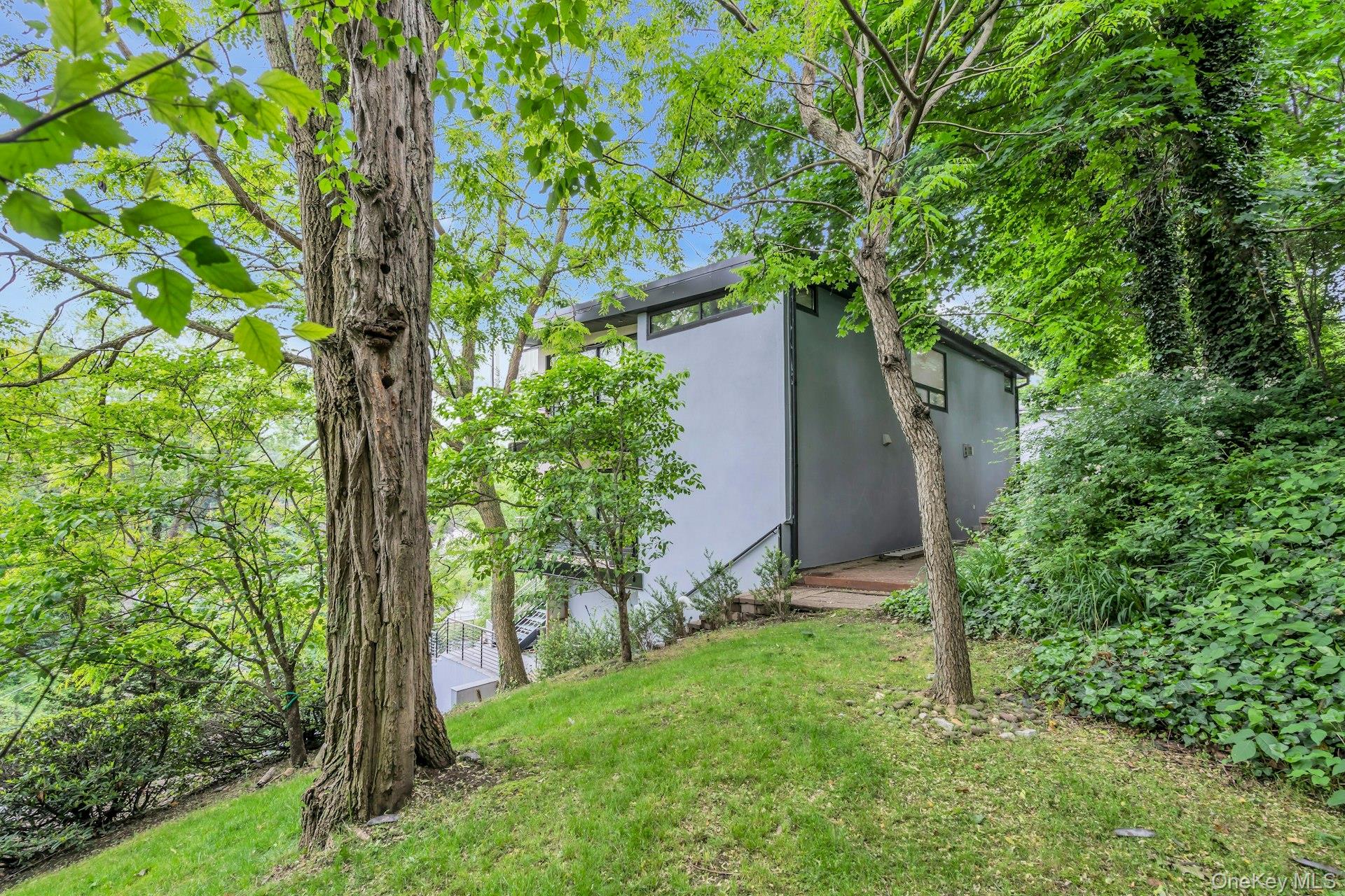 112 Scudders Lane, Glenwood Landing, NY 11547