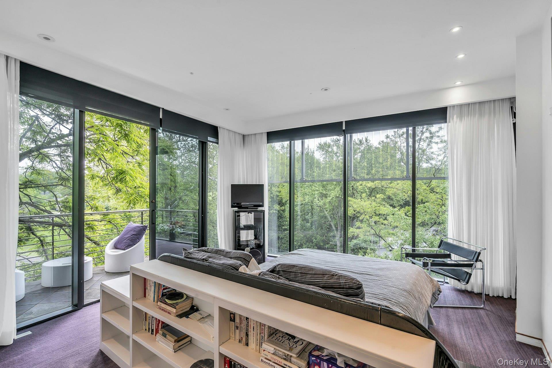 112 Scudders Lane, Glenwood Landing, NY 11547