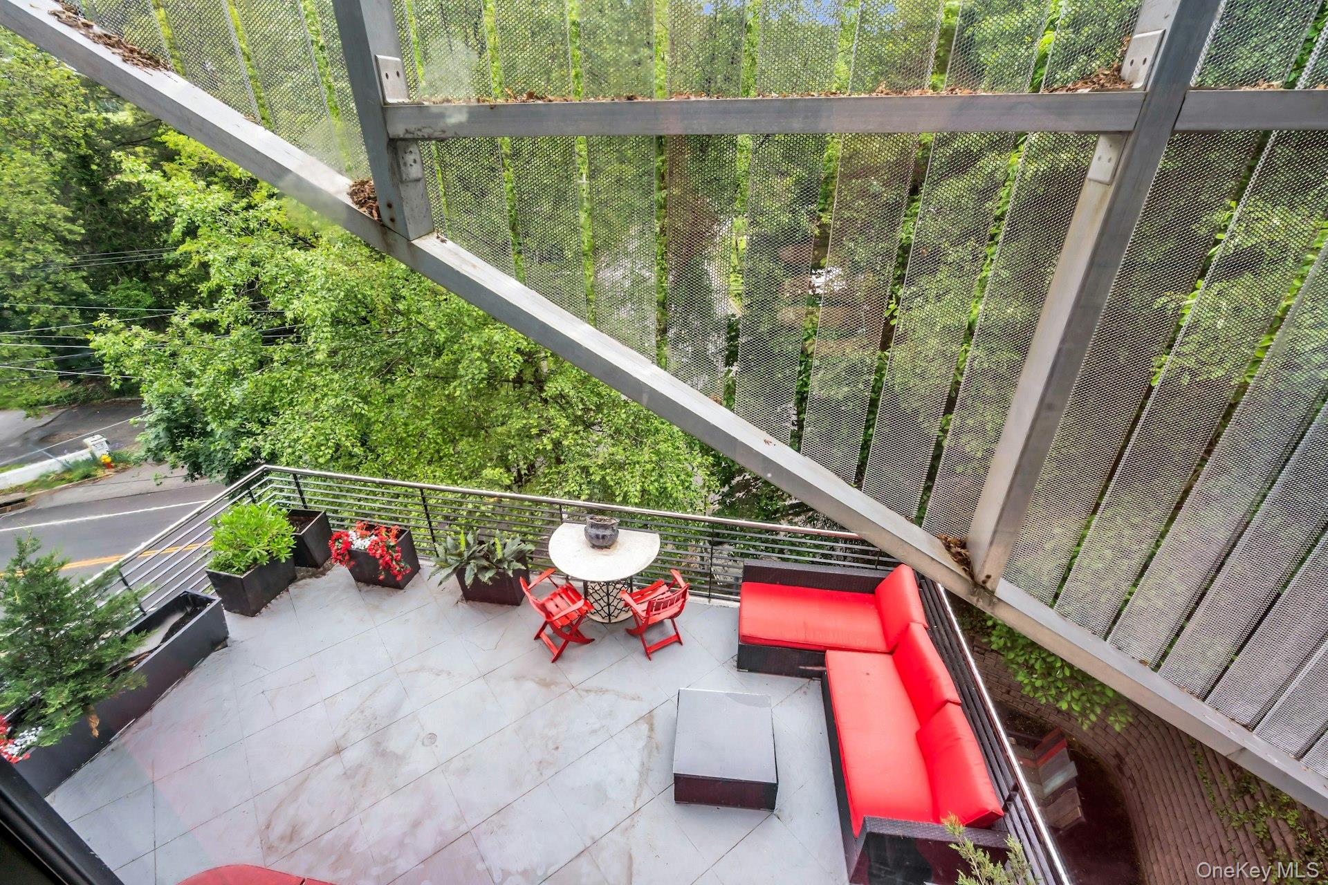 112 Scudders Lane, Glenwood Landing, NY 11547