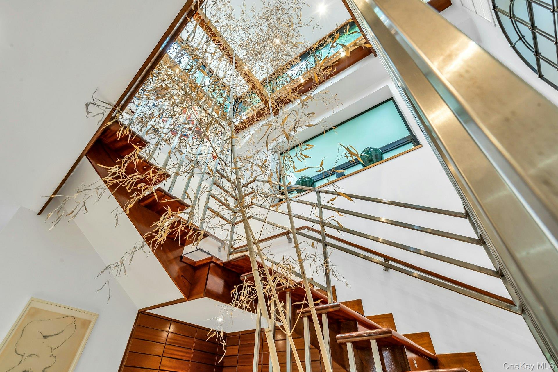 112 Scudders Lane, Glenwood Landing, NY 11547