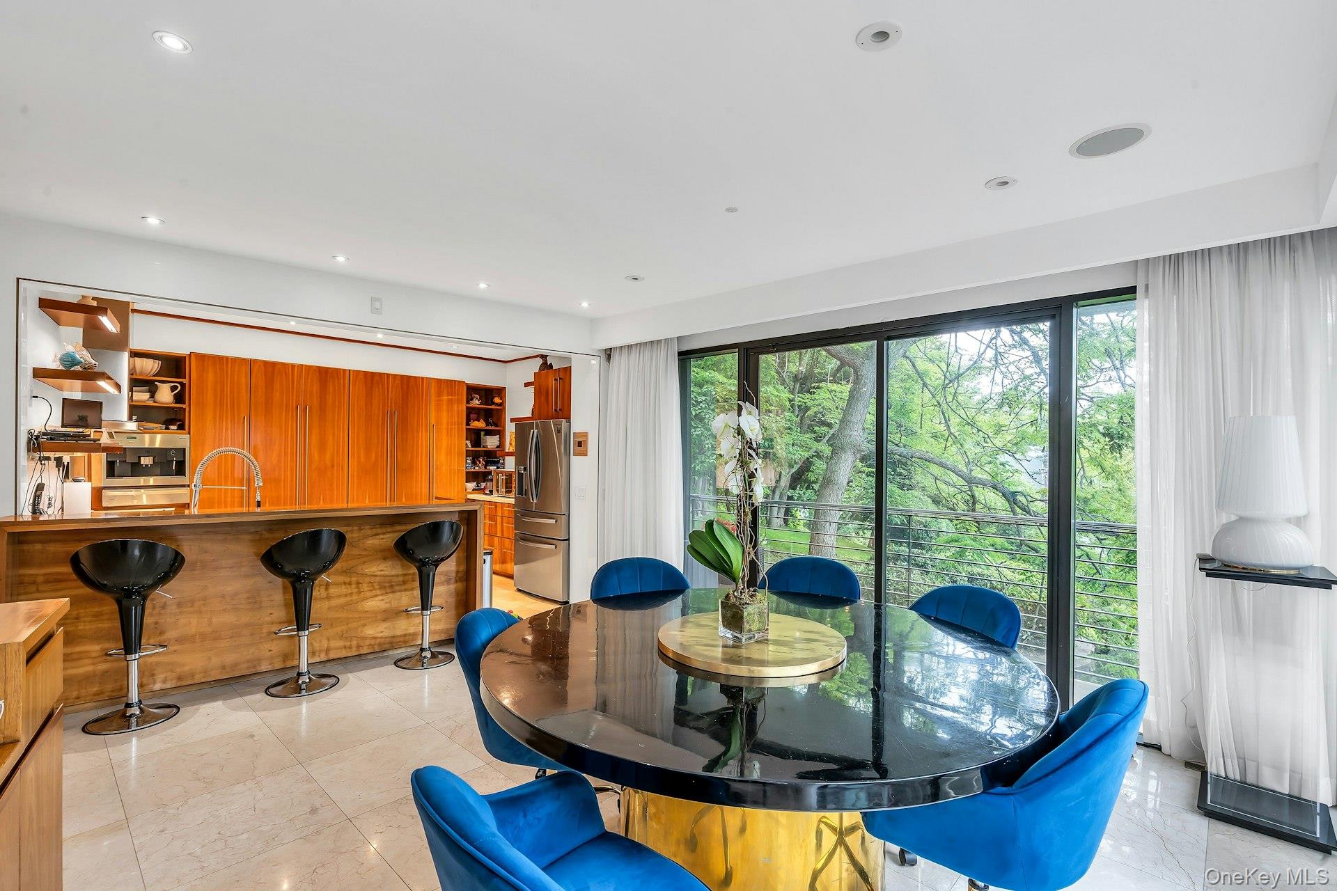 112 Scudders Lane, Glenwood Landing, NY 11547