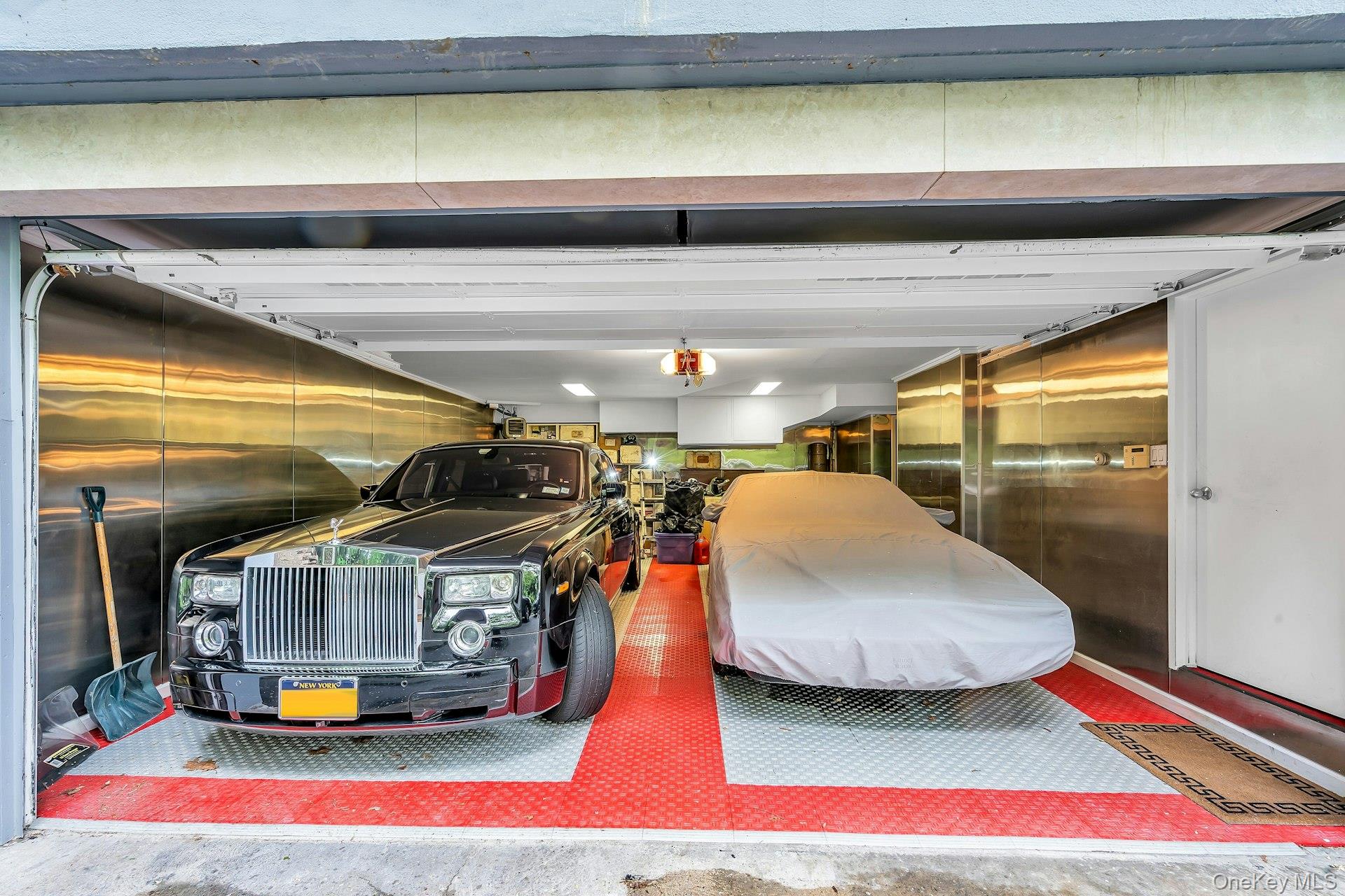 112 Scudders Lane, Glenwood Landing, NY 11547