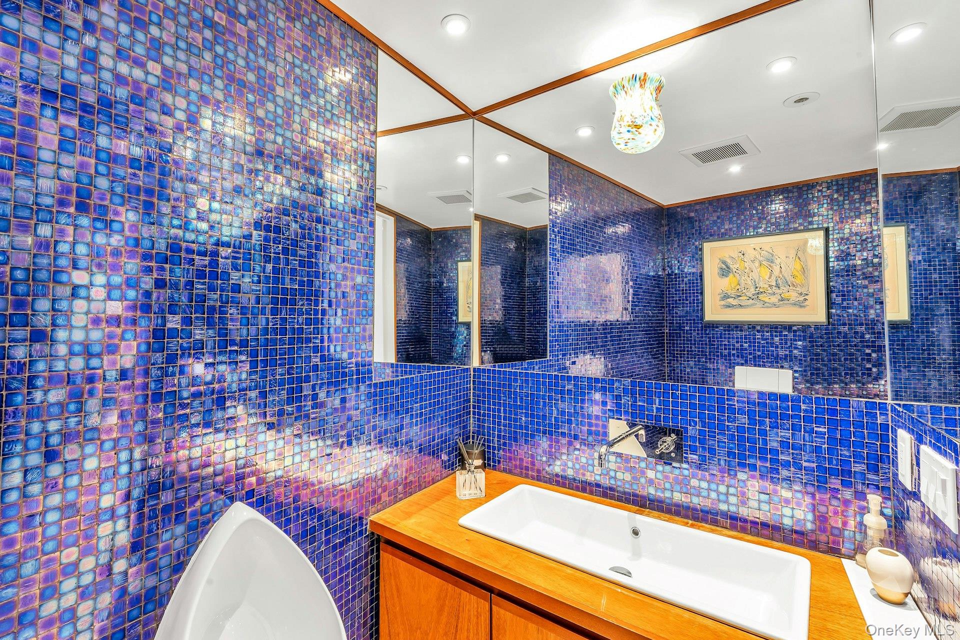 112 Scudders Lane, Glenwood Landing, NY 11547