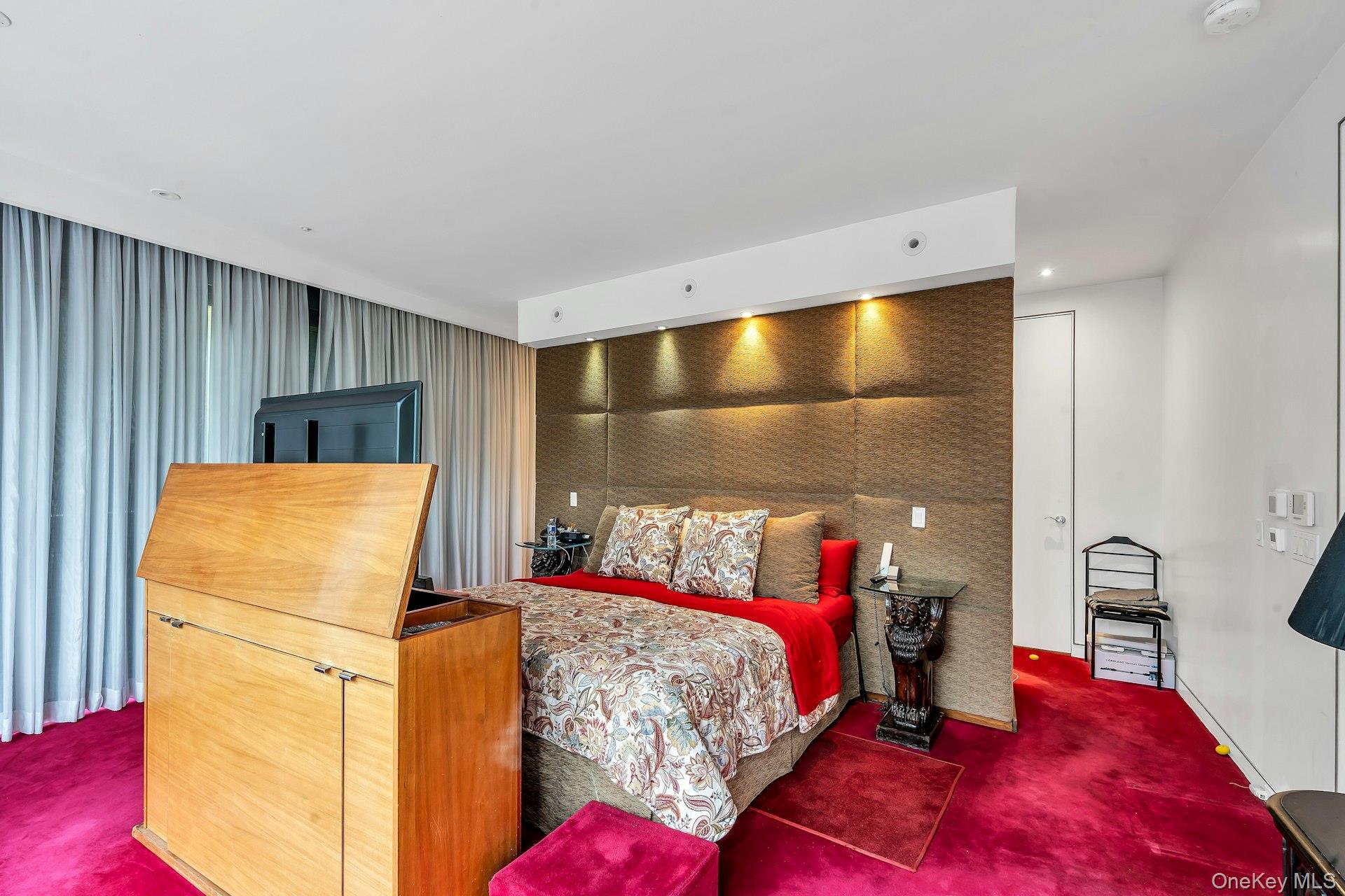 112 Scudders Lane, Glenwood Landing, NY 11547