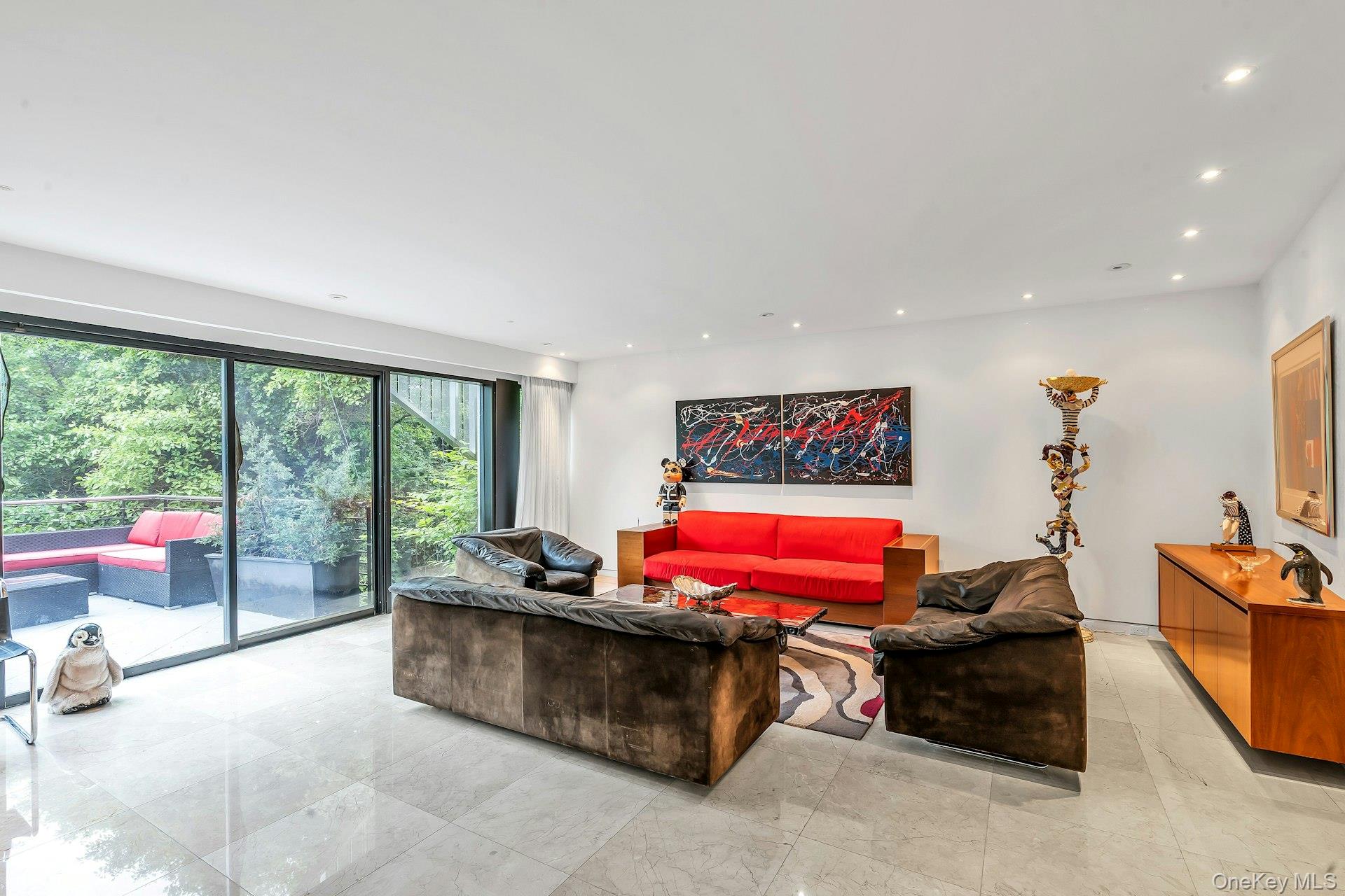 112 Scudders Lane, Glenwood Landing, NY 11547