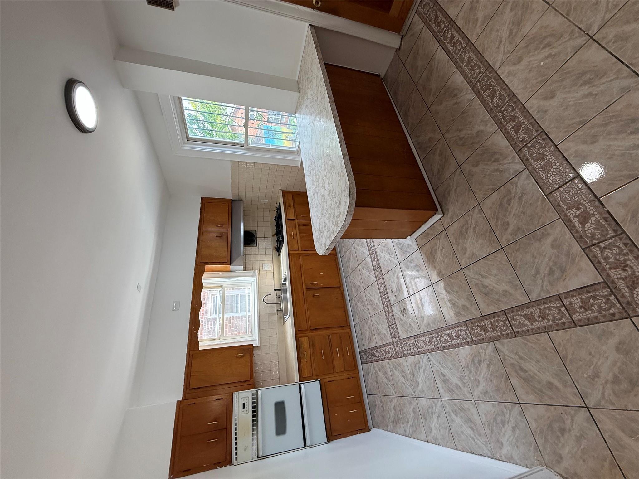 3943 Hill Avenue, Bronx, NY 10466