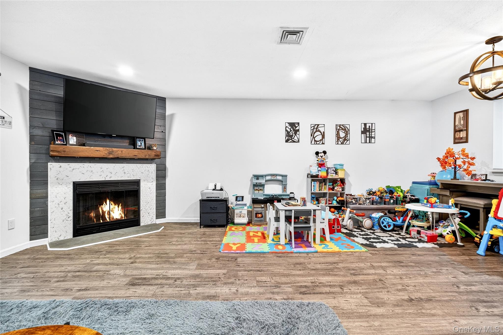 33 Spruce Street, Pawling, NY 12564