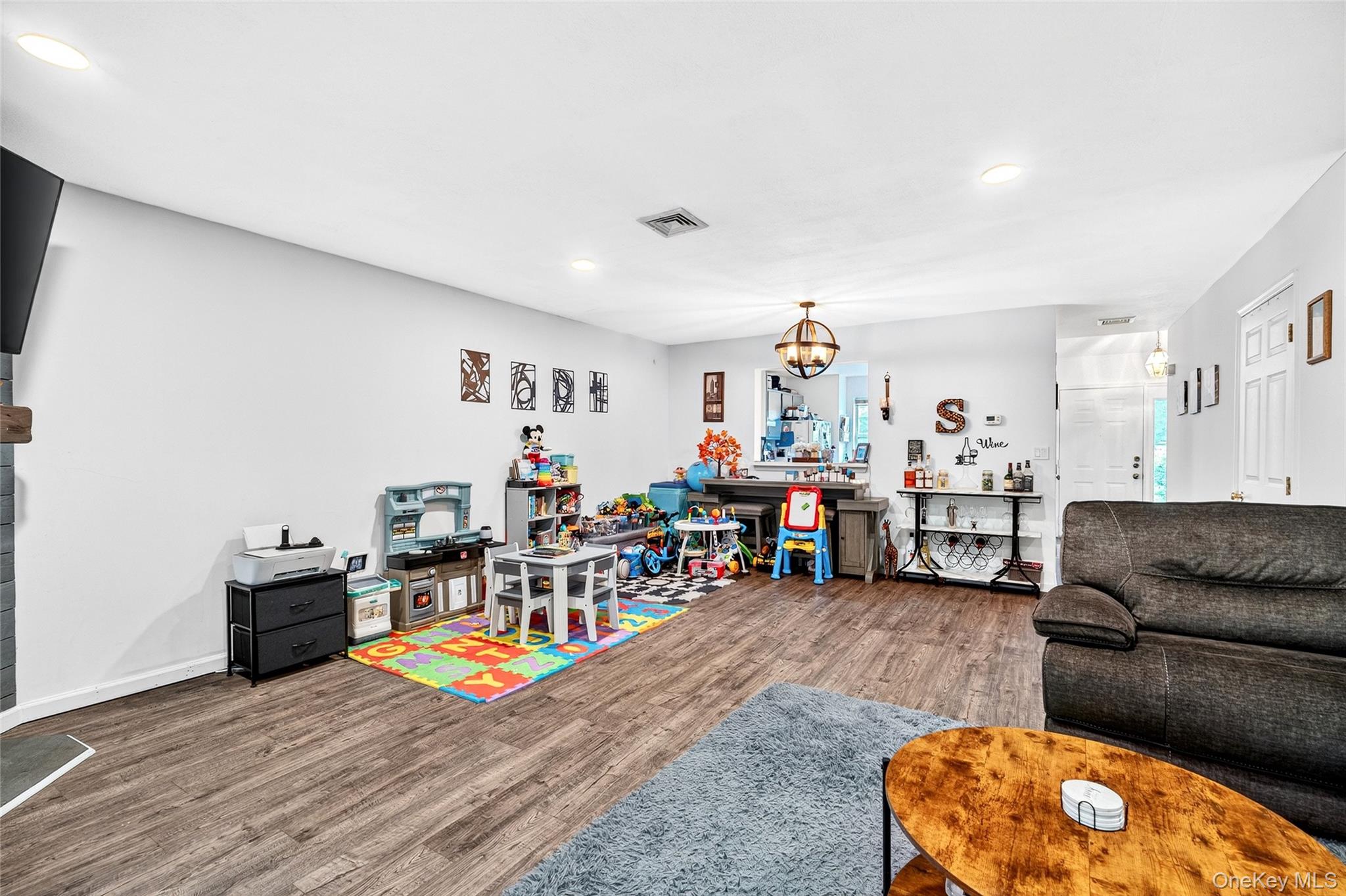 33 Spruce Street, Pawling, NY 12564