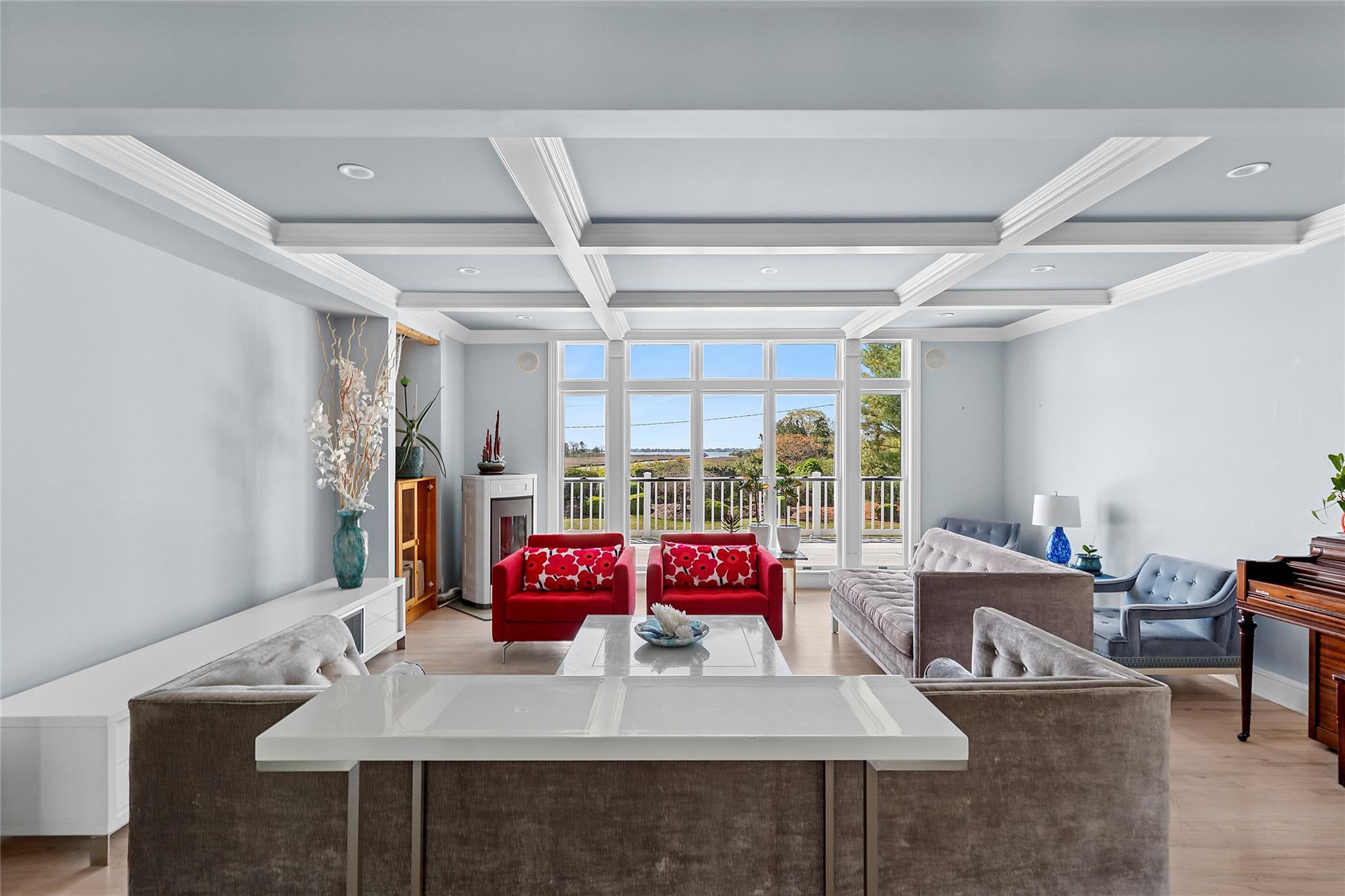 14 South Country Road, Westhampton, NY 11977