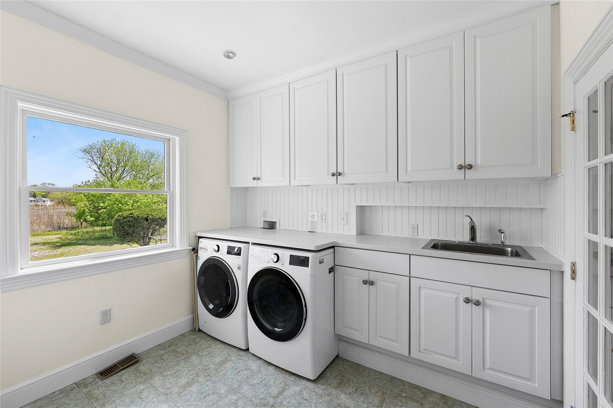 14 South Country Road, Westhampton, NY 11977