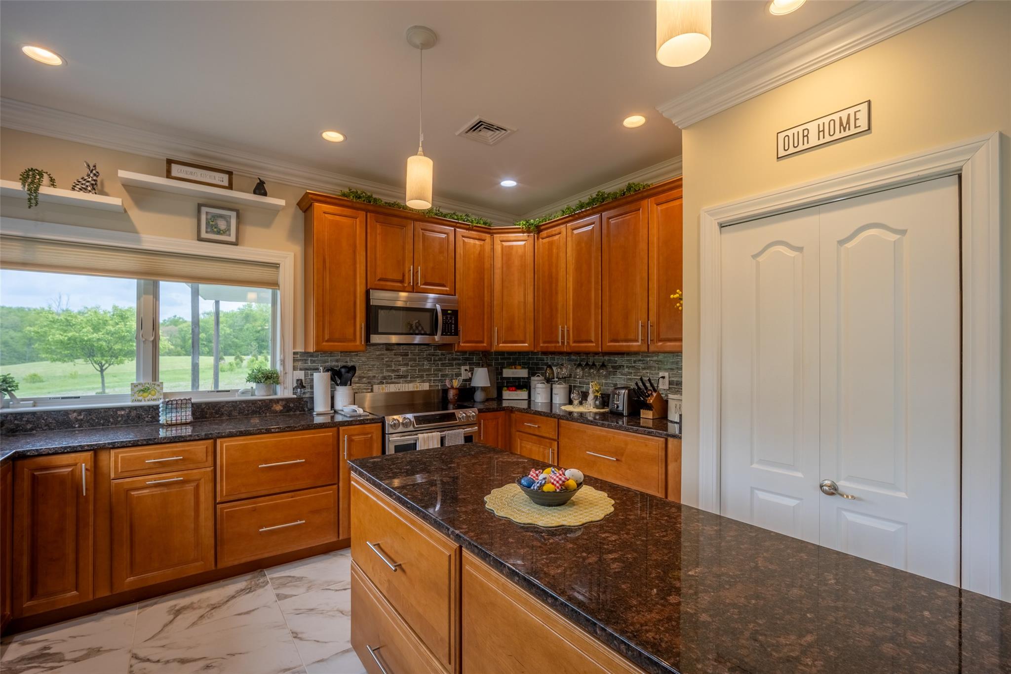 62 Freedom Road, Pleasant Valley, NY 12569