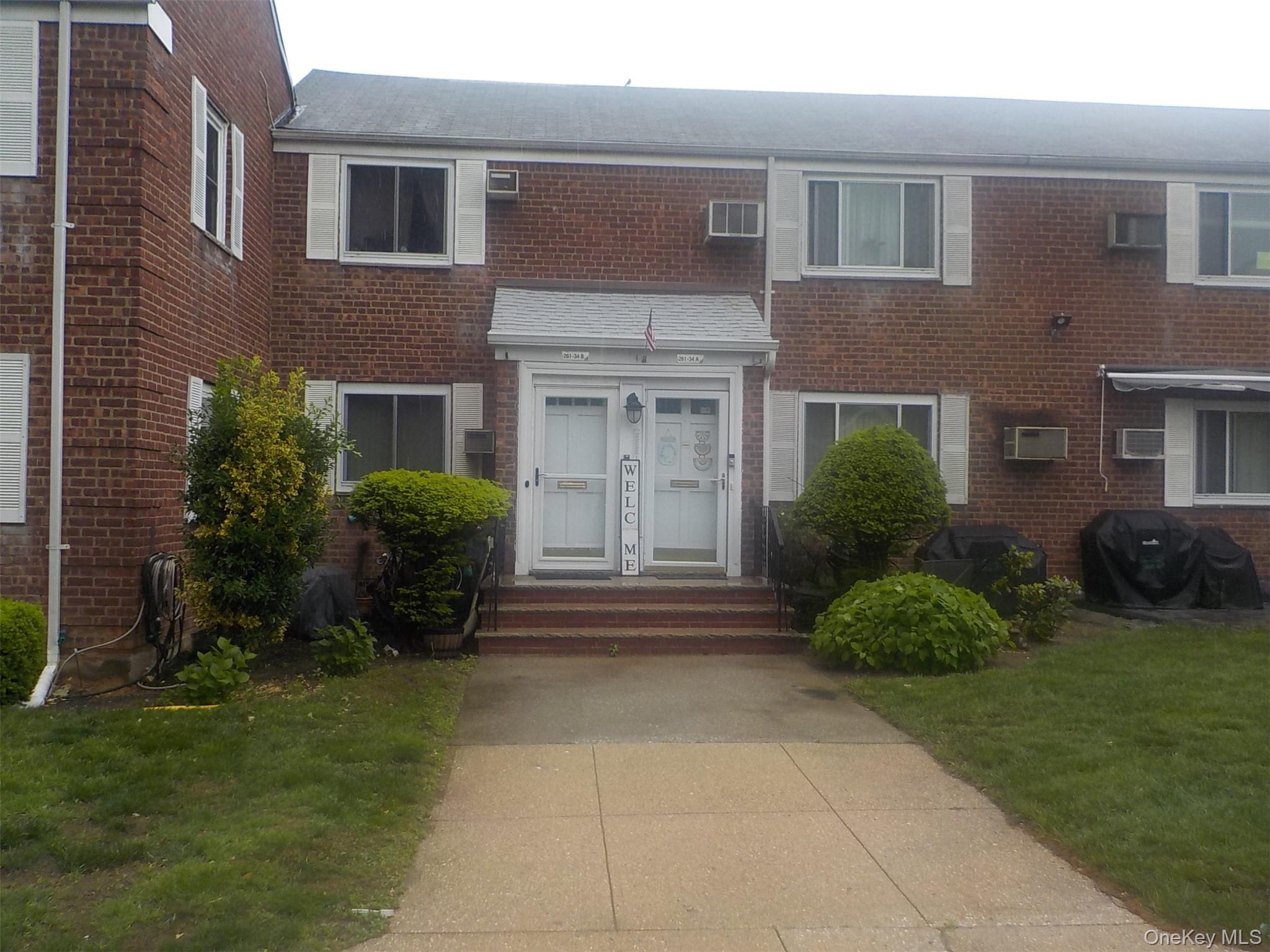 261-34 Langston Avenue # E-2, Glen Oaks, NY 11004