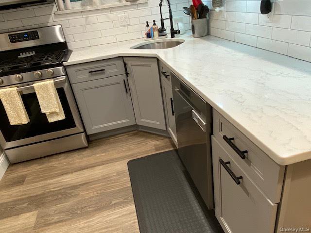 261-34 Langston Avenue # E-2, Glen Oaks, NY 11004