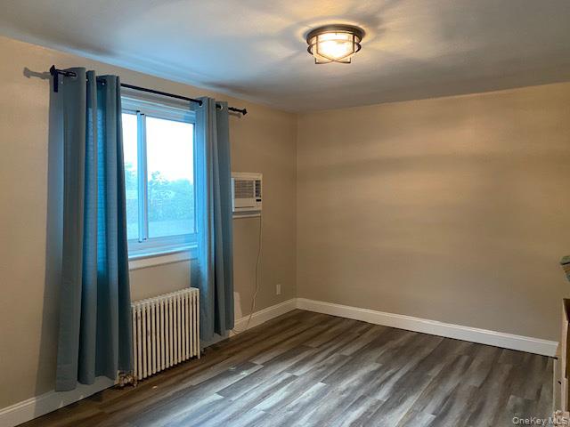 261-34 Langston Avenue # E-2, Glen Oaks, NY 11004